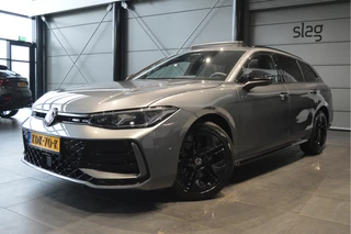 Volkswagen Passat Variant 2.0 TDI 3X R-LINE head up pano trekhaak 18 inch 150 pk !!