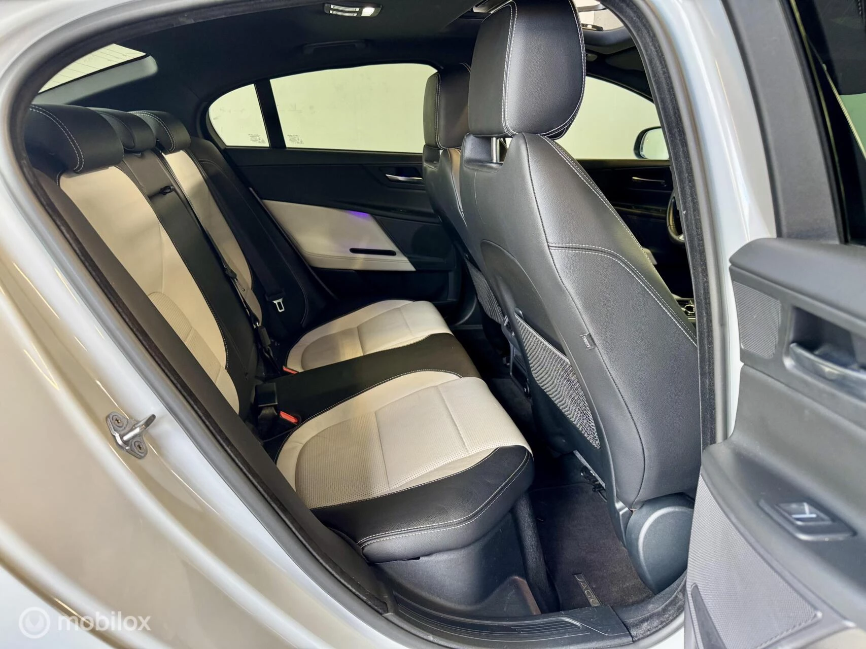 Hoofdafbeelding Jaguar XE