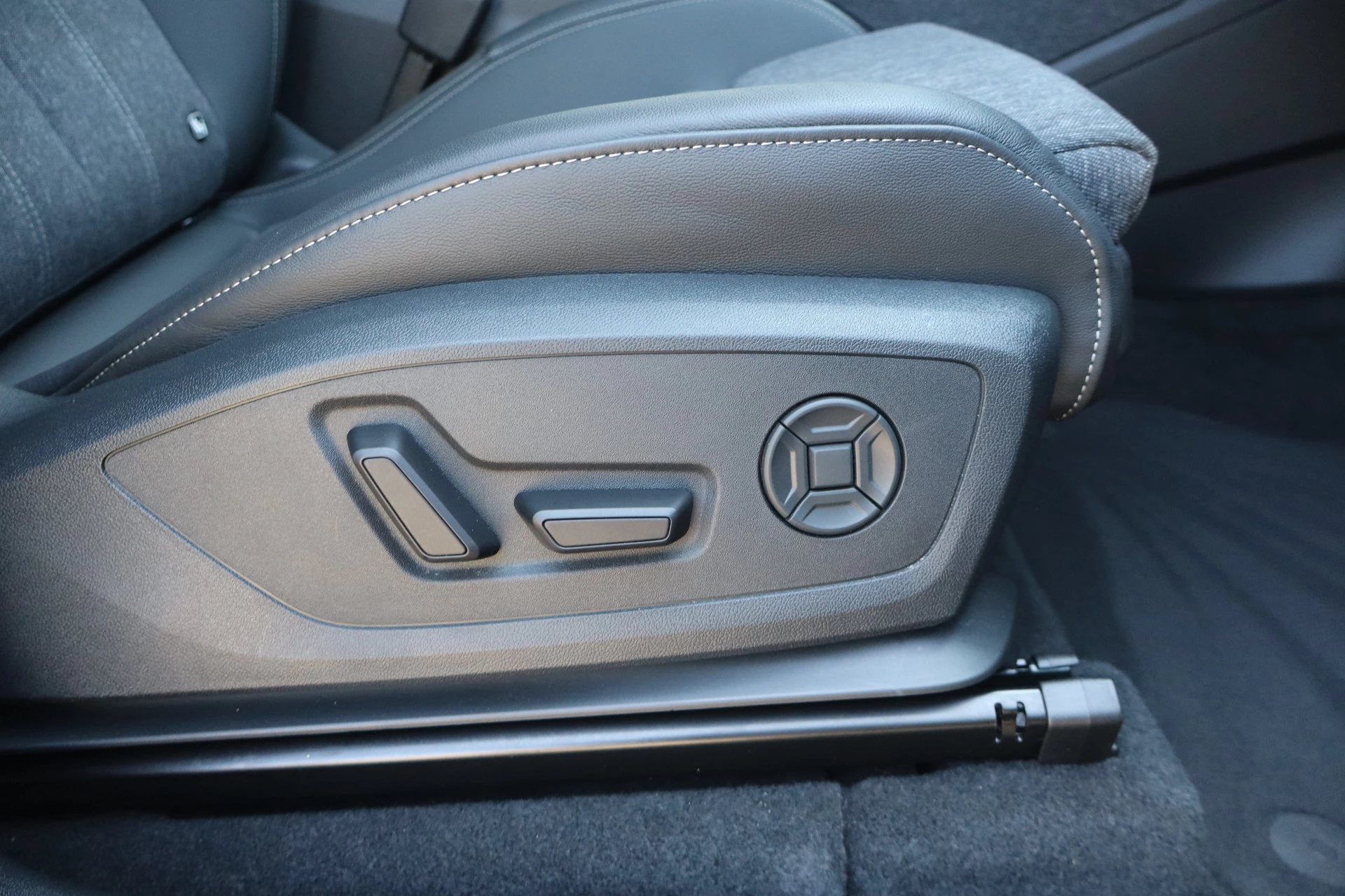 Hoofdafbeelding Audi Q6 e-tron