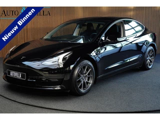 Hoofdafbeelding Tesla Model 3 Tesla Model 3 RWD Autopilot ACC Stuurverwarm. PDC Leer Navi Panoramadak 360° Elektr. achterklep Stoelverwarming voor & achter Climate voor & achter LM velgen BTW auto! Nieuw!