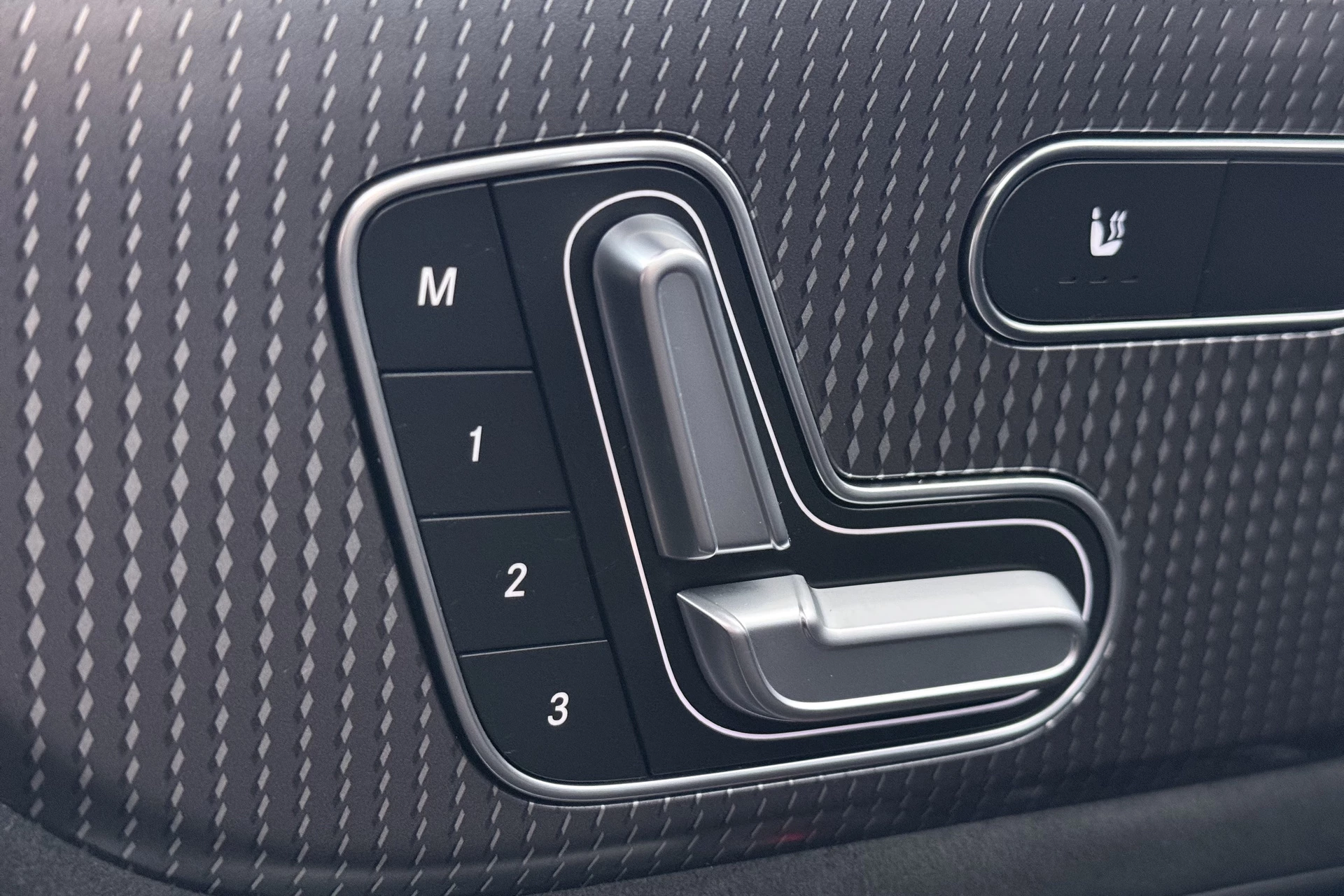 Hoofdafbeelding Mercedes-Benz EQB