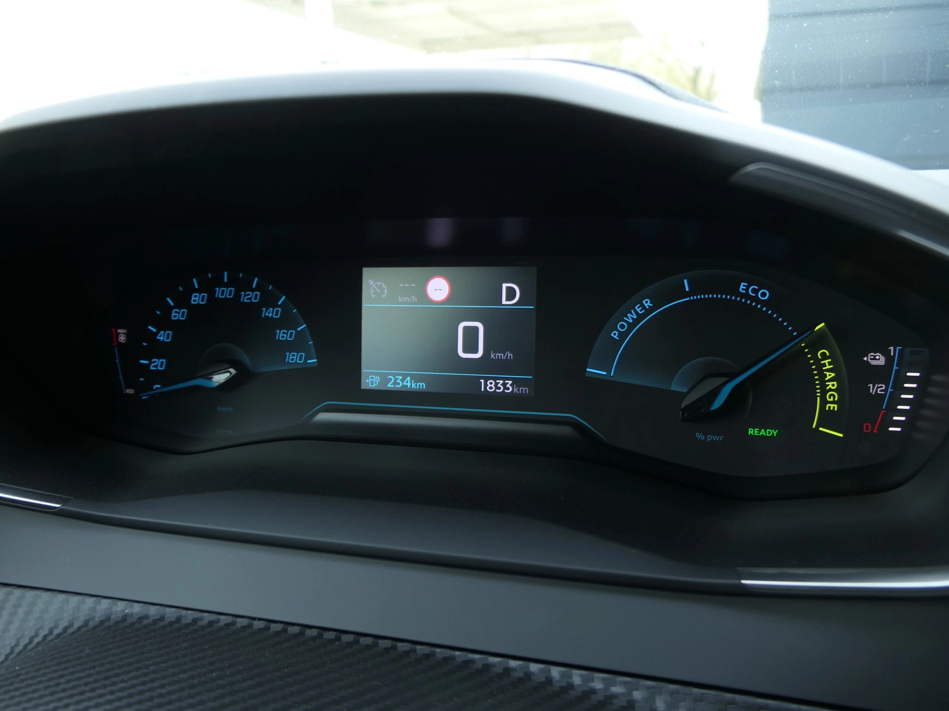 Hoofdafbeelding Peugeot e-208