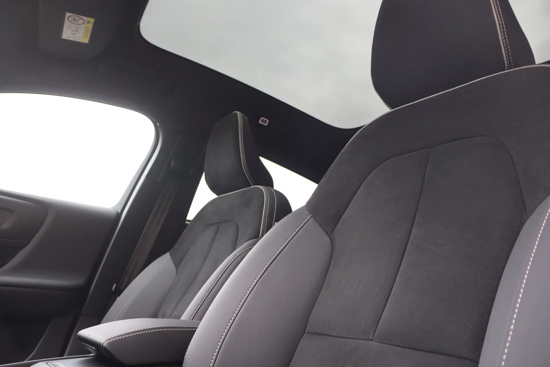 Hoofdafbeelding Volvo C40