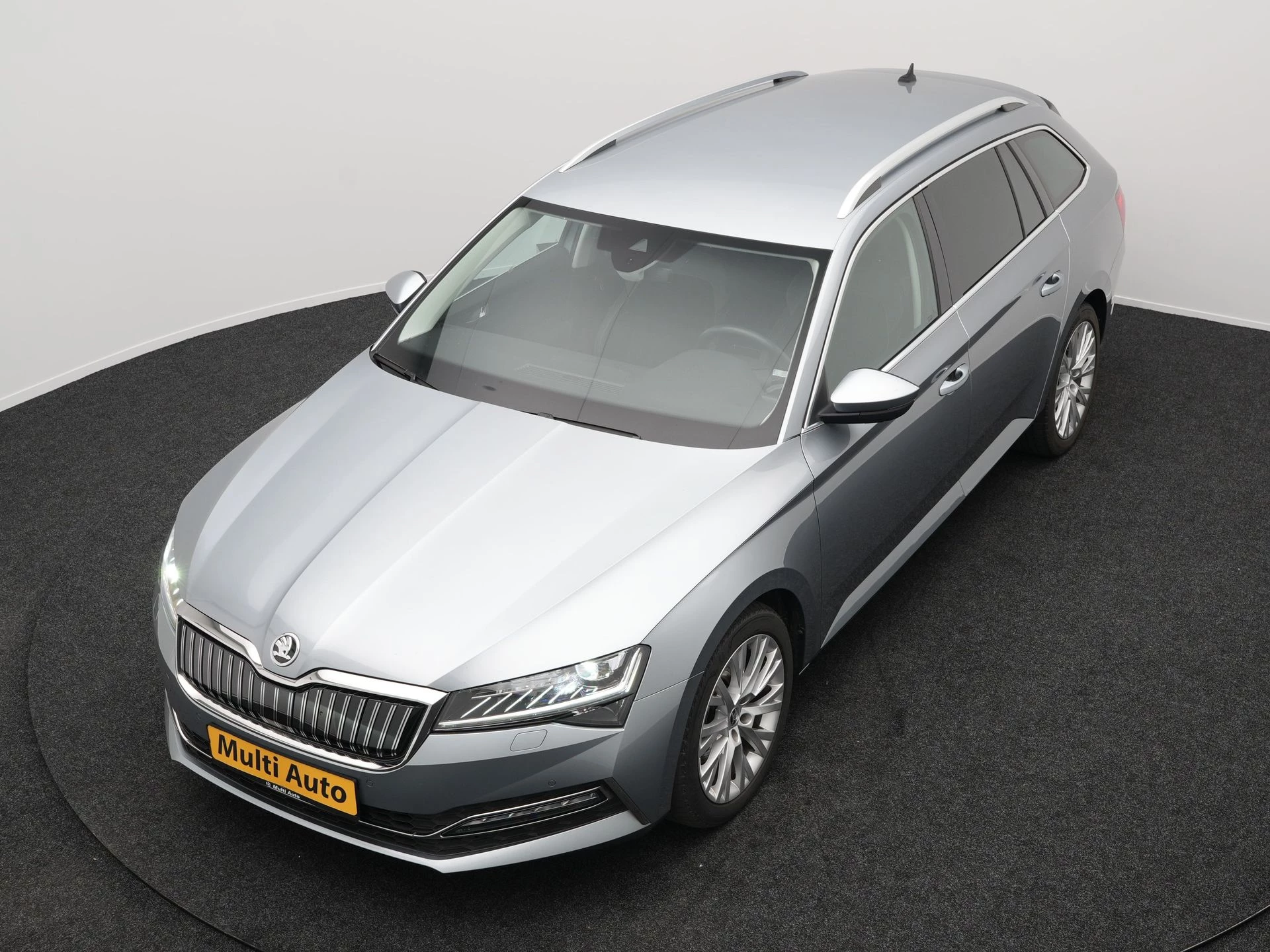 Hoofdafbeelding Škoda Superb