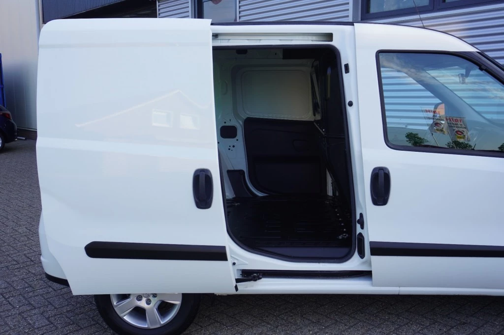 Hoofdafbeelding Opel Combo