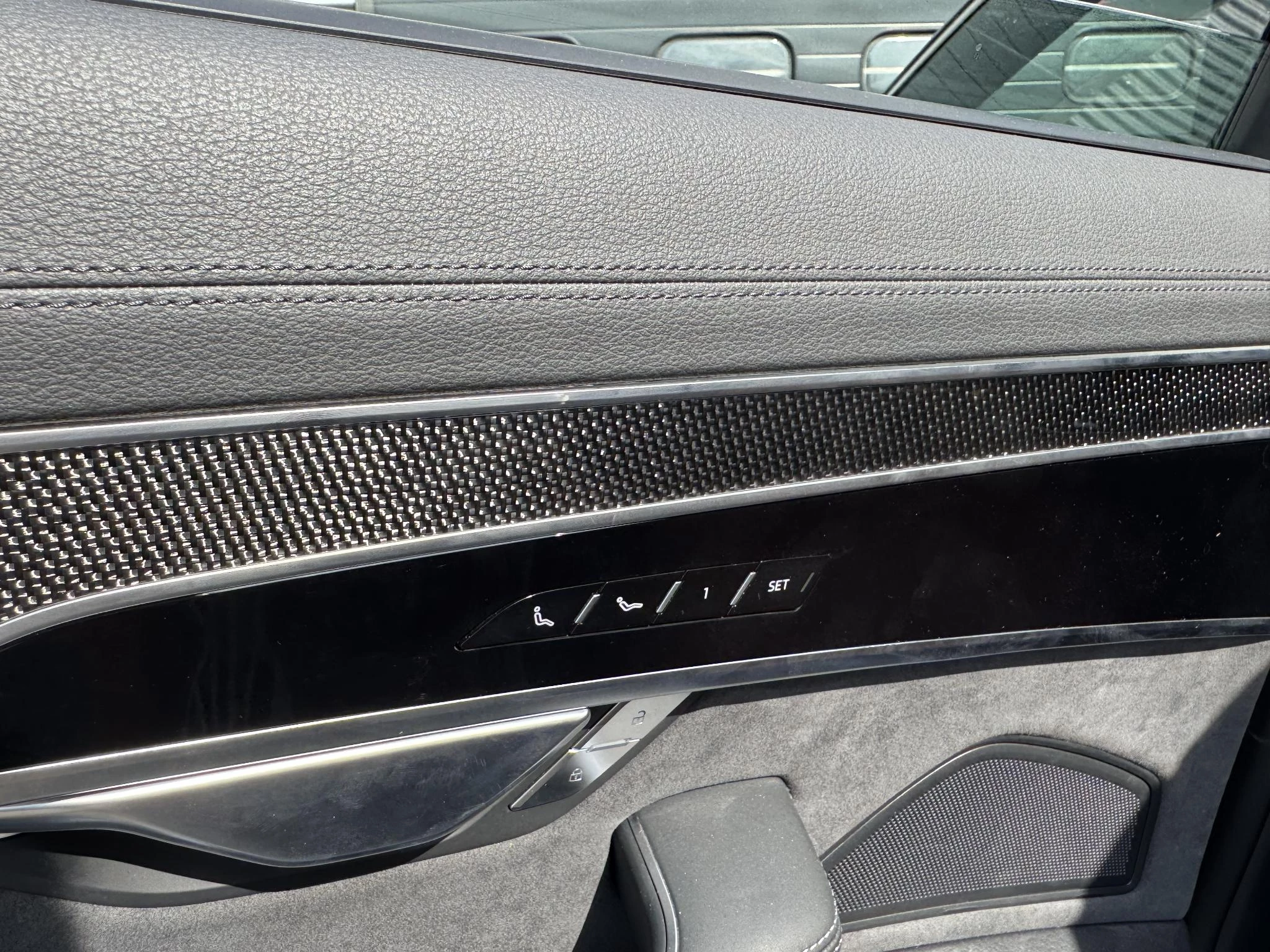 Hoofdafbeelding Audi A8