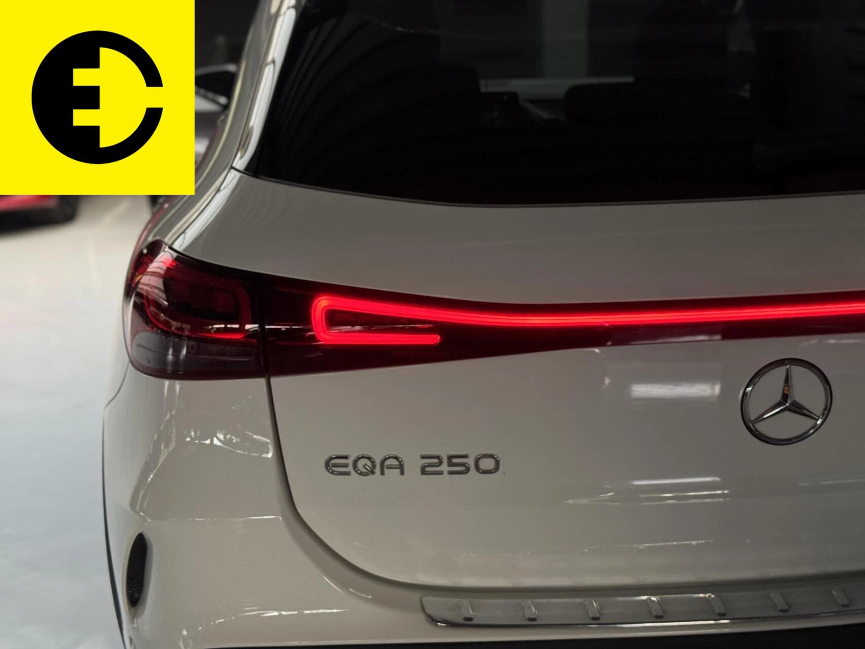 Hoofdafbeelding Mercedes-Benz EQA