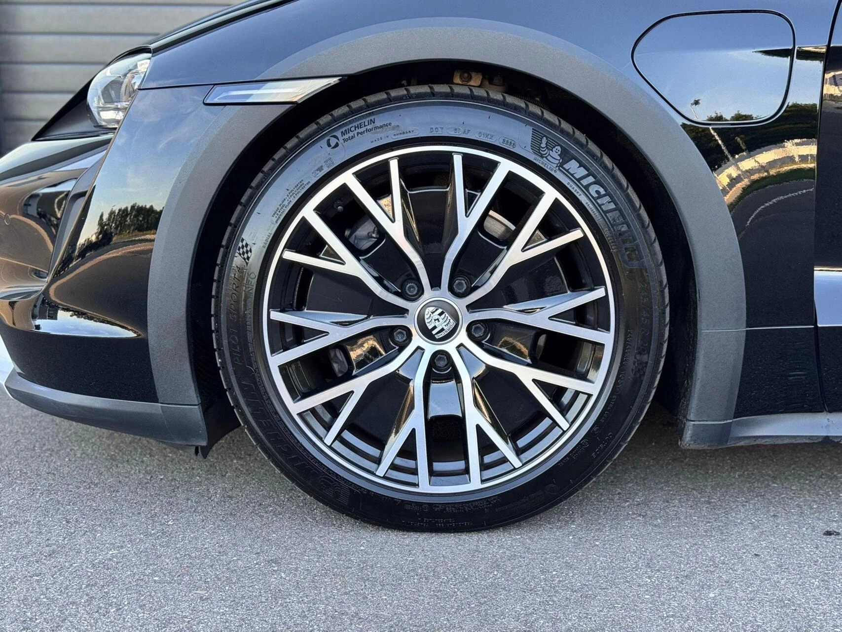 Hoofdafbeelding Porsche Taycan