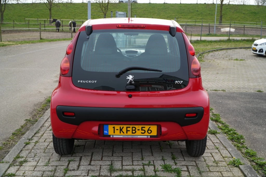 Hoofdafbeelding Peugeot 107