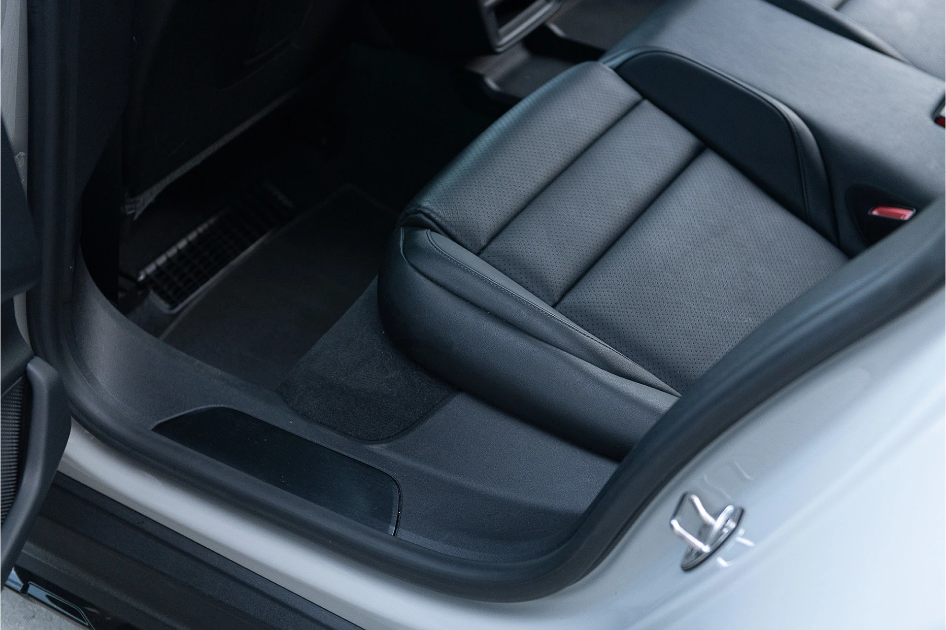 Hoofdafbeelding Porsche Taycan