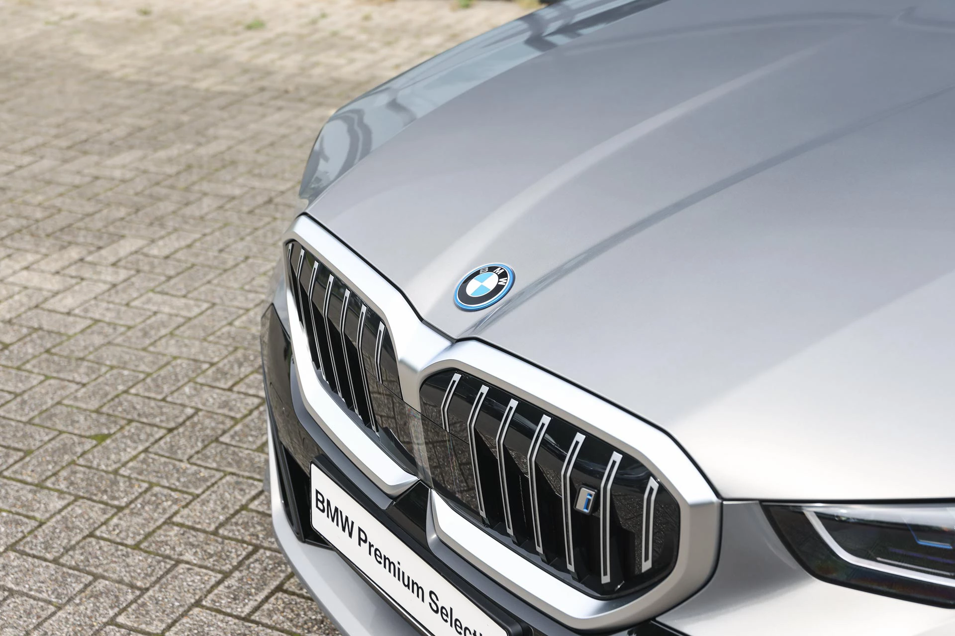 Hoofdafbeelding BMW i5