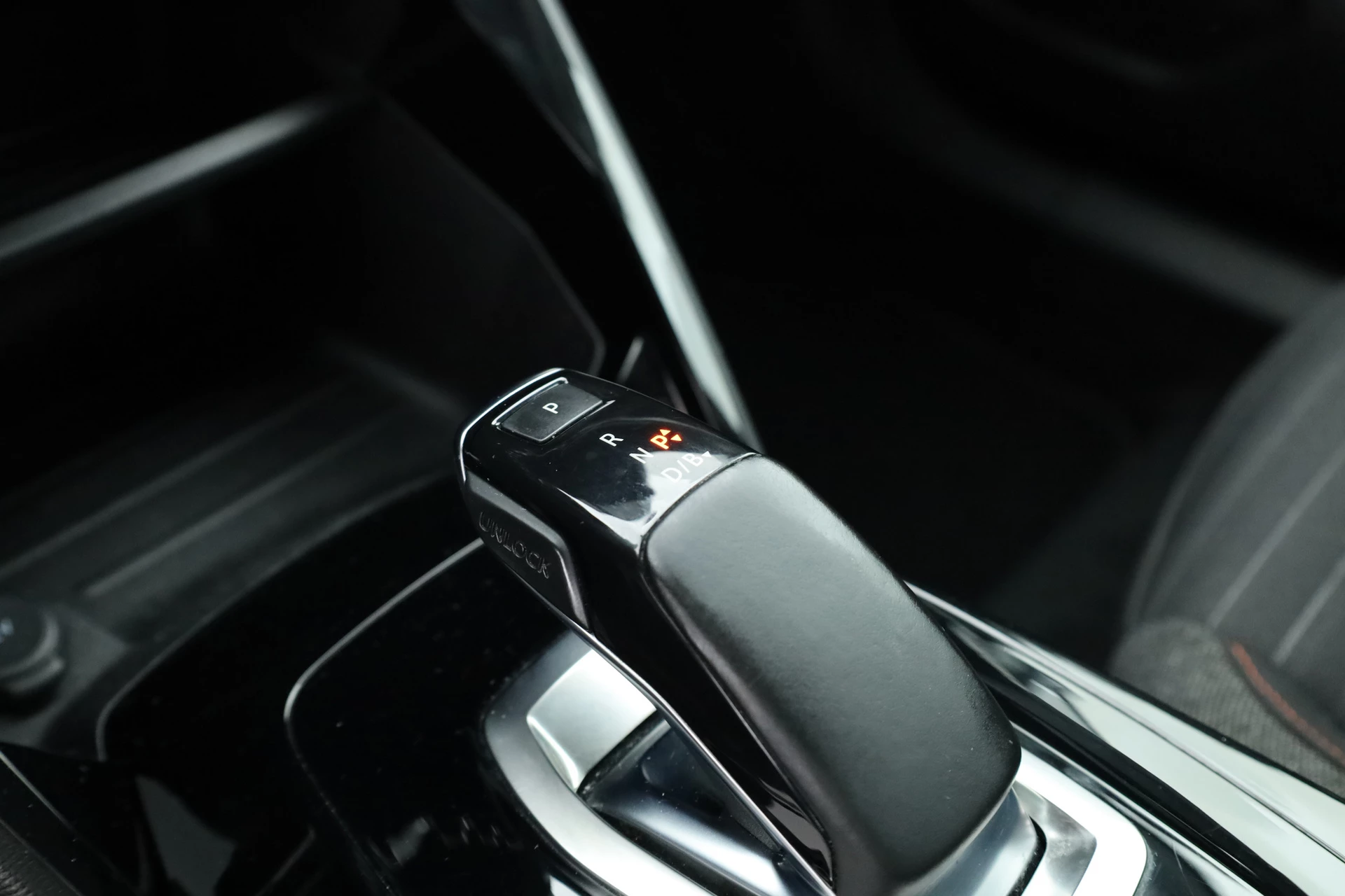 Hoofdafbeelding Peugeot e-2008