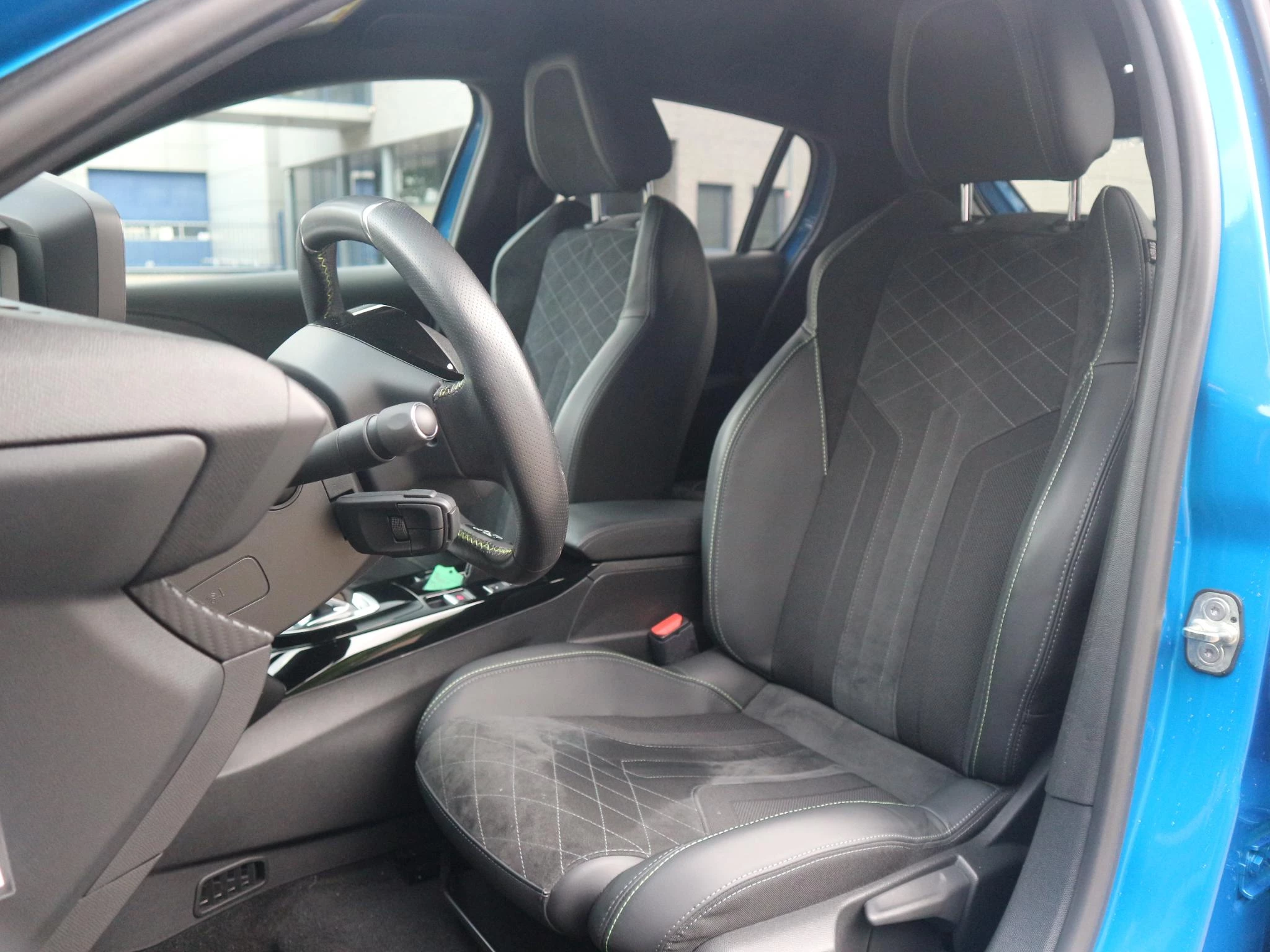 Hoofdafbeelding Peugeot e-208