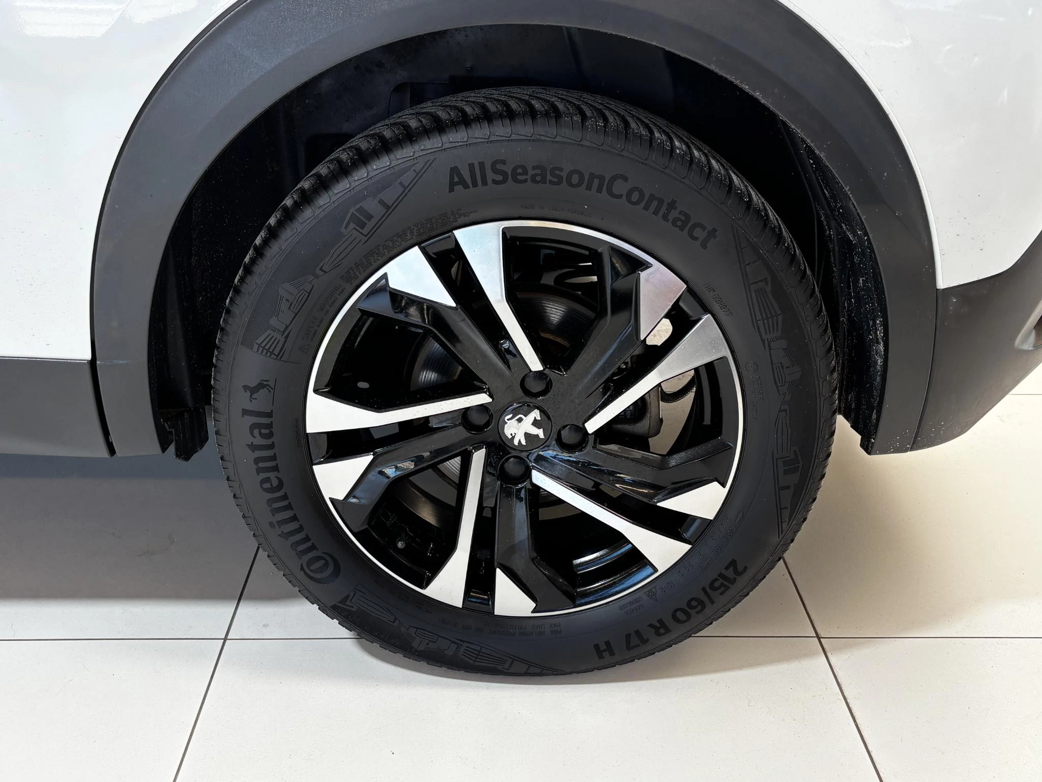 Hoofdafbeelding Peugeot e-2008