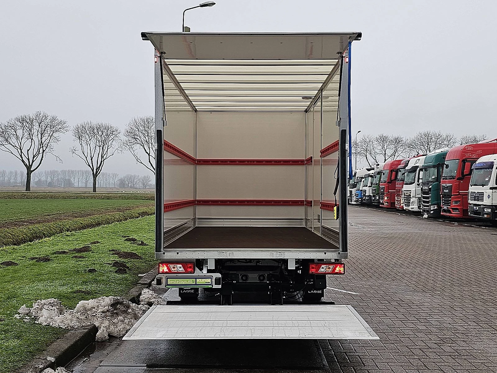 Hoofdafbeelding Ford E-Transit