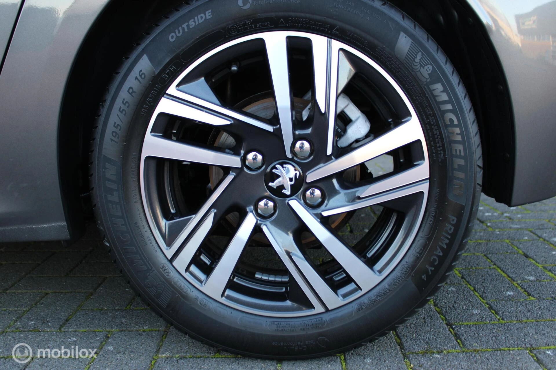 Hoofdafbeelding Peugeot 208