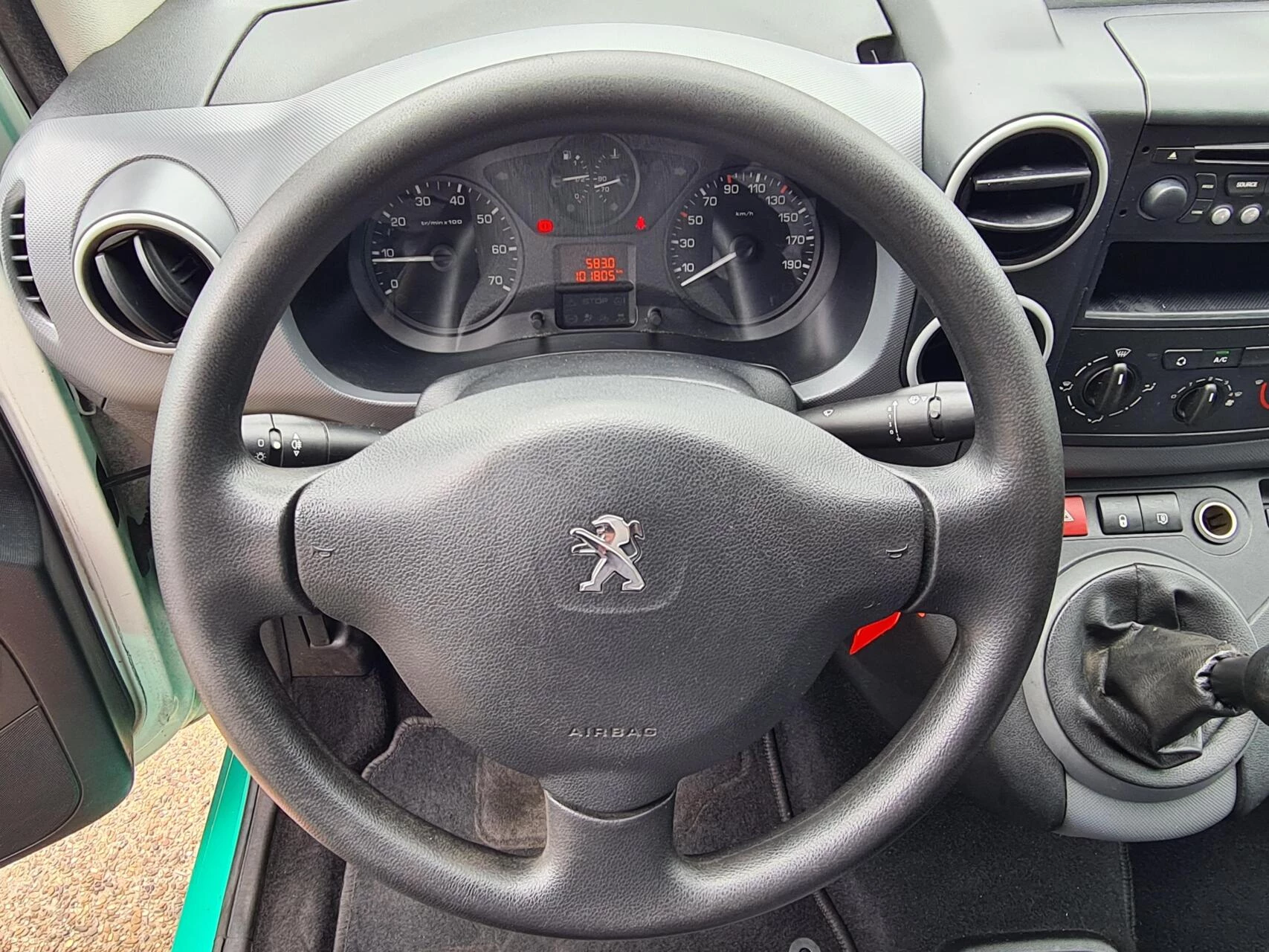 Hoofdafbeelding Peugeot Partner