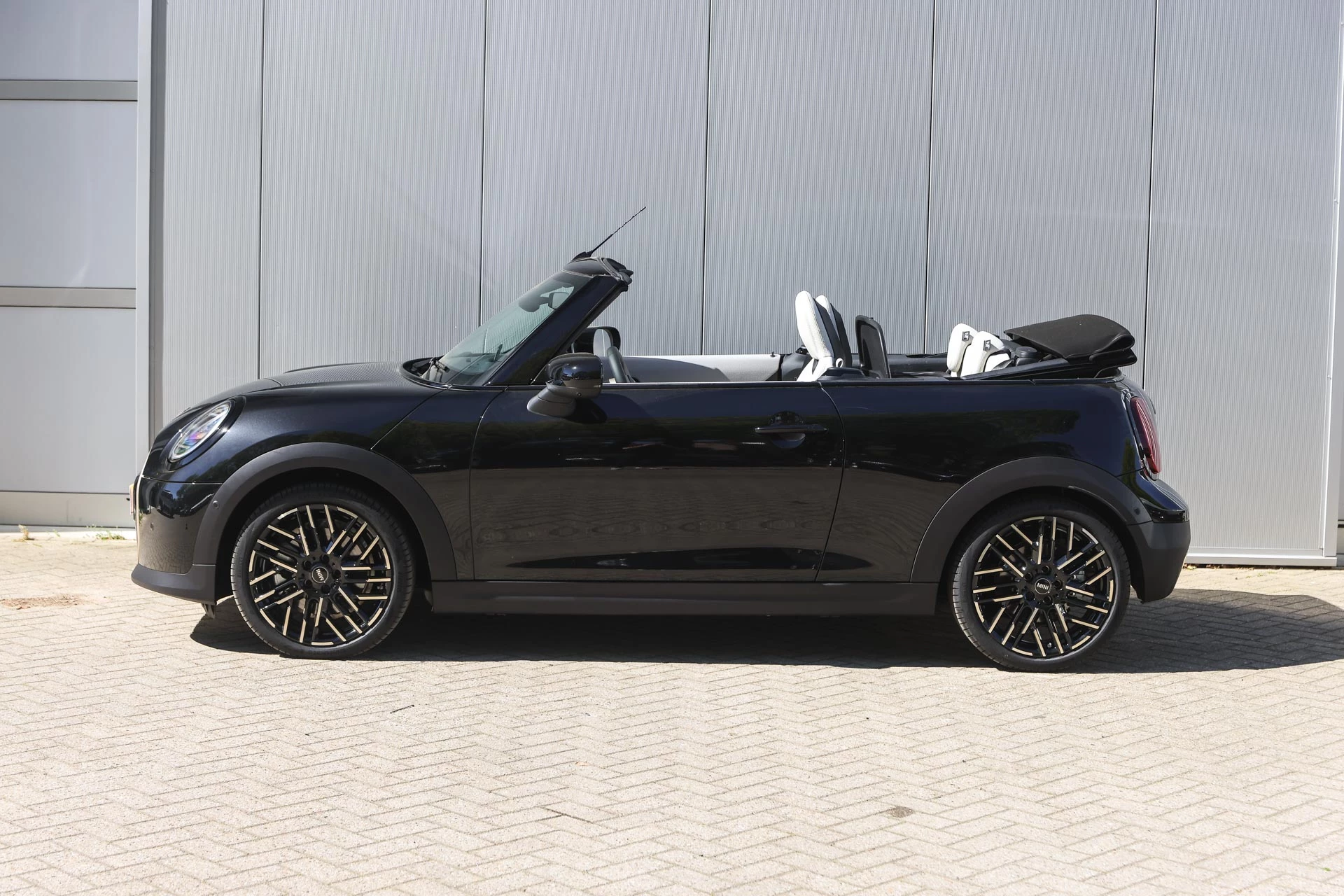 Hoofdafbeelding MINI Cooper Cabrio