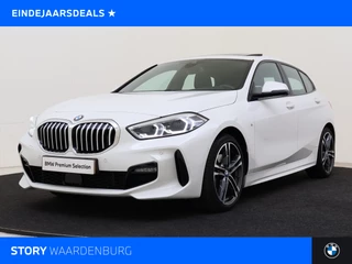 BMW 1 Serie 118i M Sport Automaat / Panoramadak / Sportstoelen / Achteruitrijcamera / LED / M Sportonderstel / Live Cockpit Professional