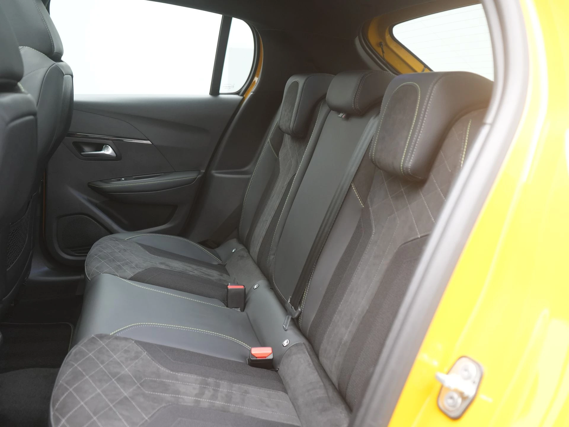 Hoofdafbeelding Peugeot e-208