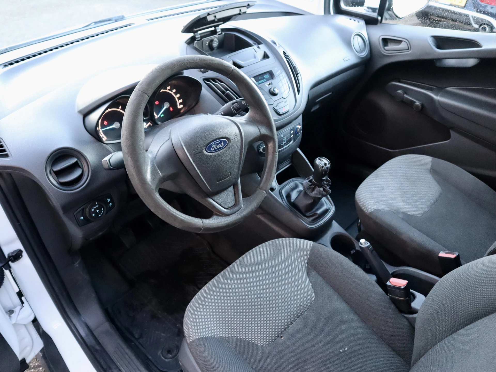 Hoofdafbeelding Ford Transit Courier