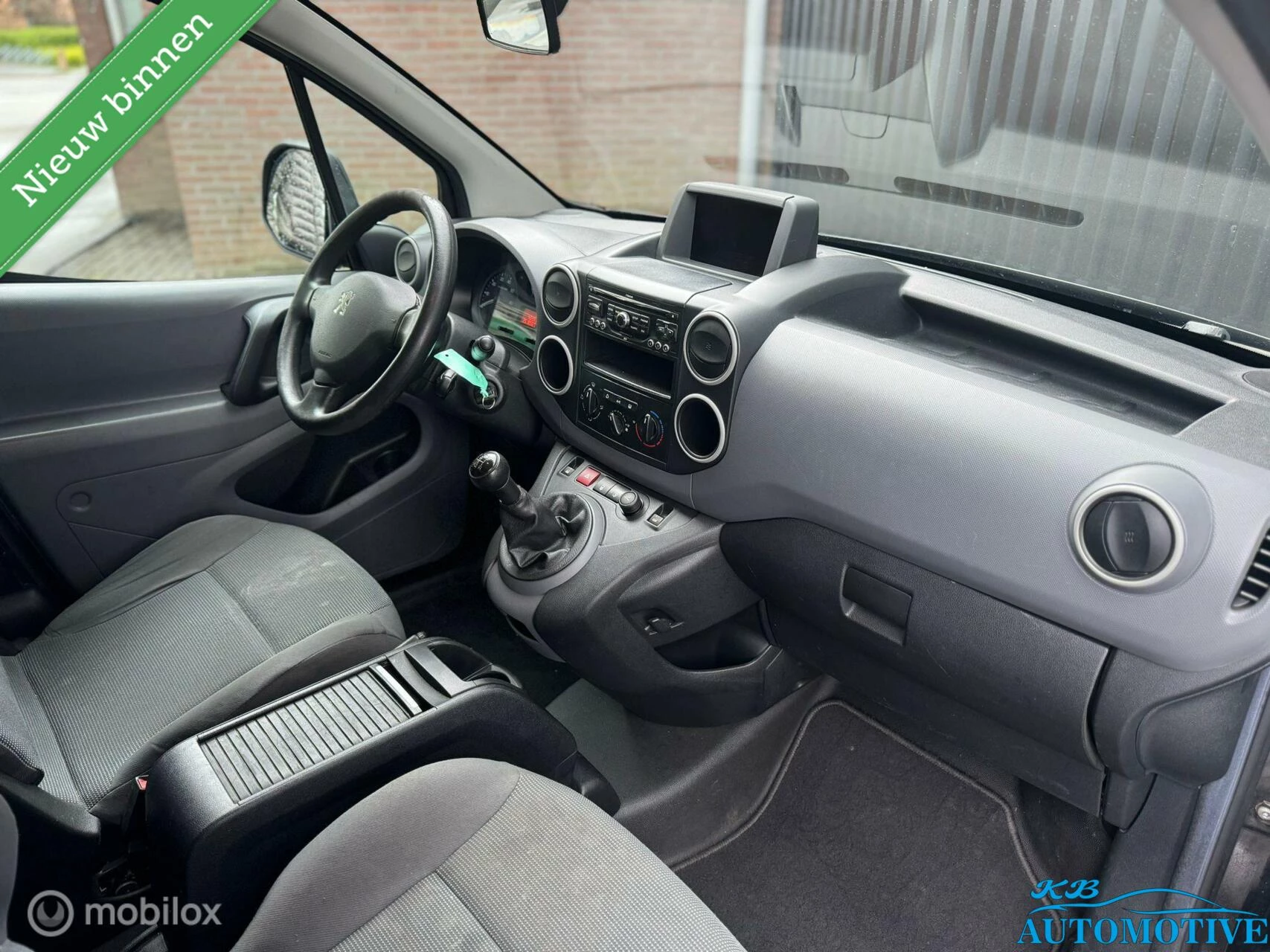 Hoofdafbeelding Peugeot Partner