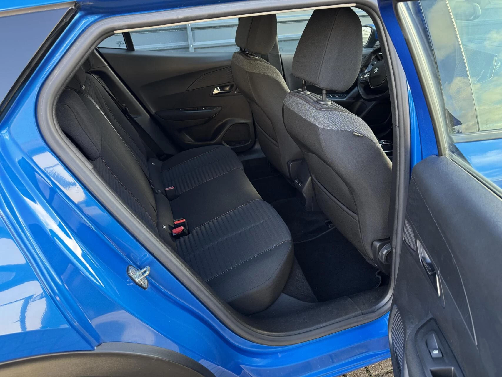 Hoofdafbeelding Peugeot e-2008