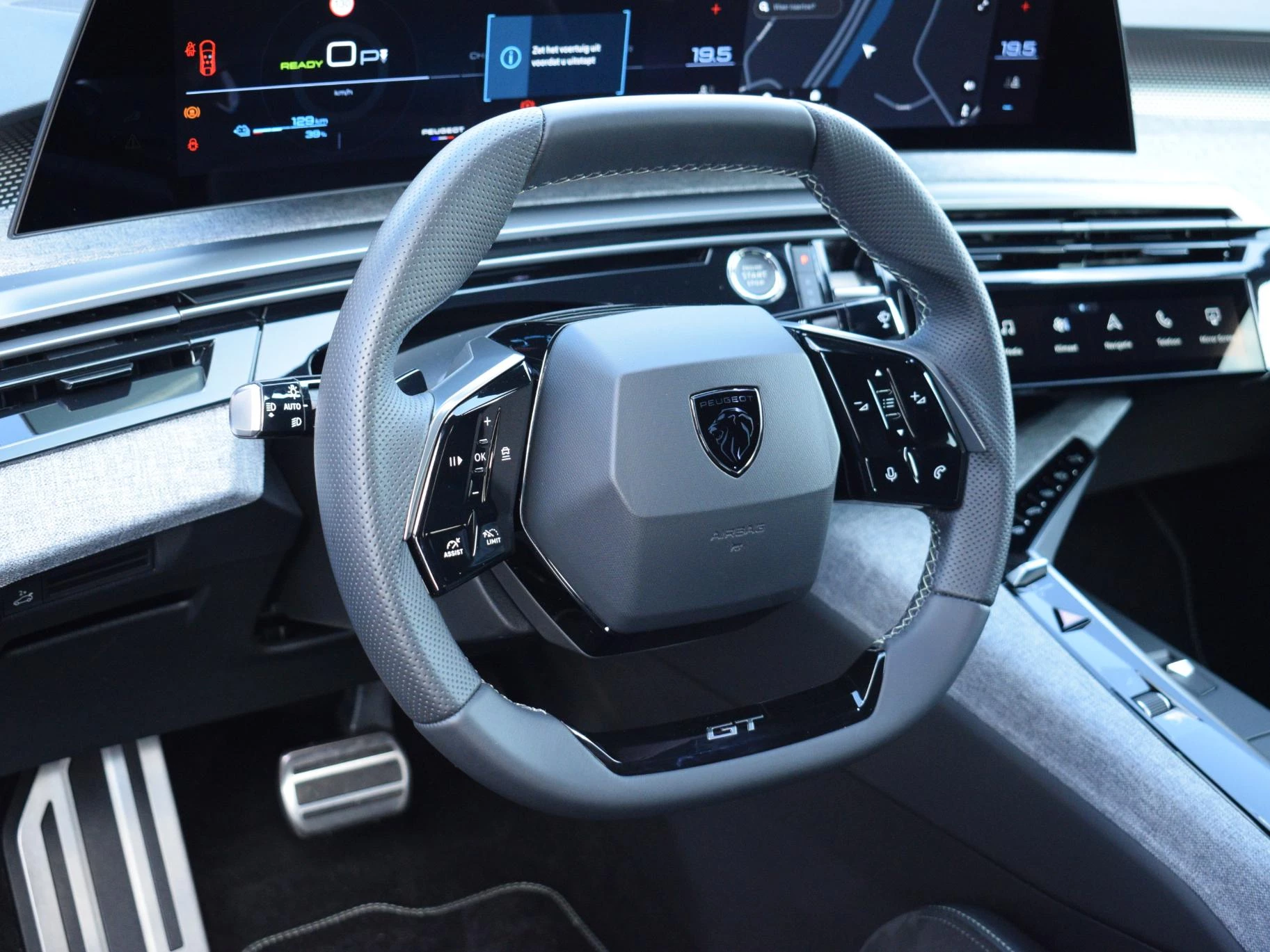 Hoofdafbeelding Peugeot e-3008