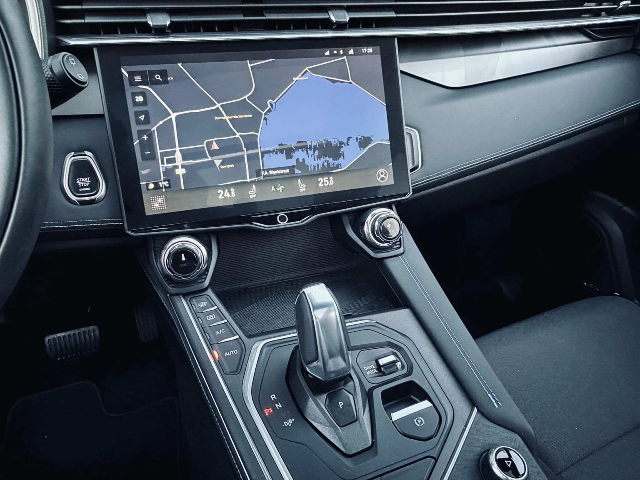 Hoofdafbeelding Lynk & Co 01