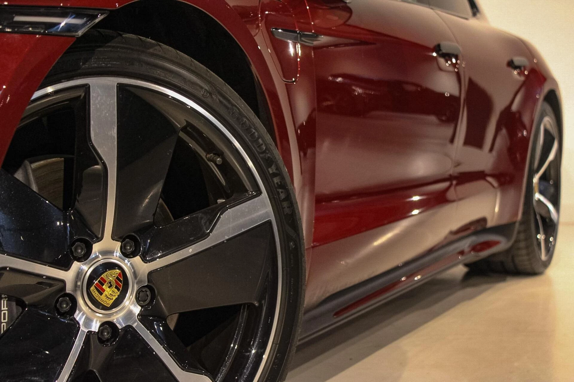 Hoofdafbeelding Porsche Taycan