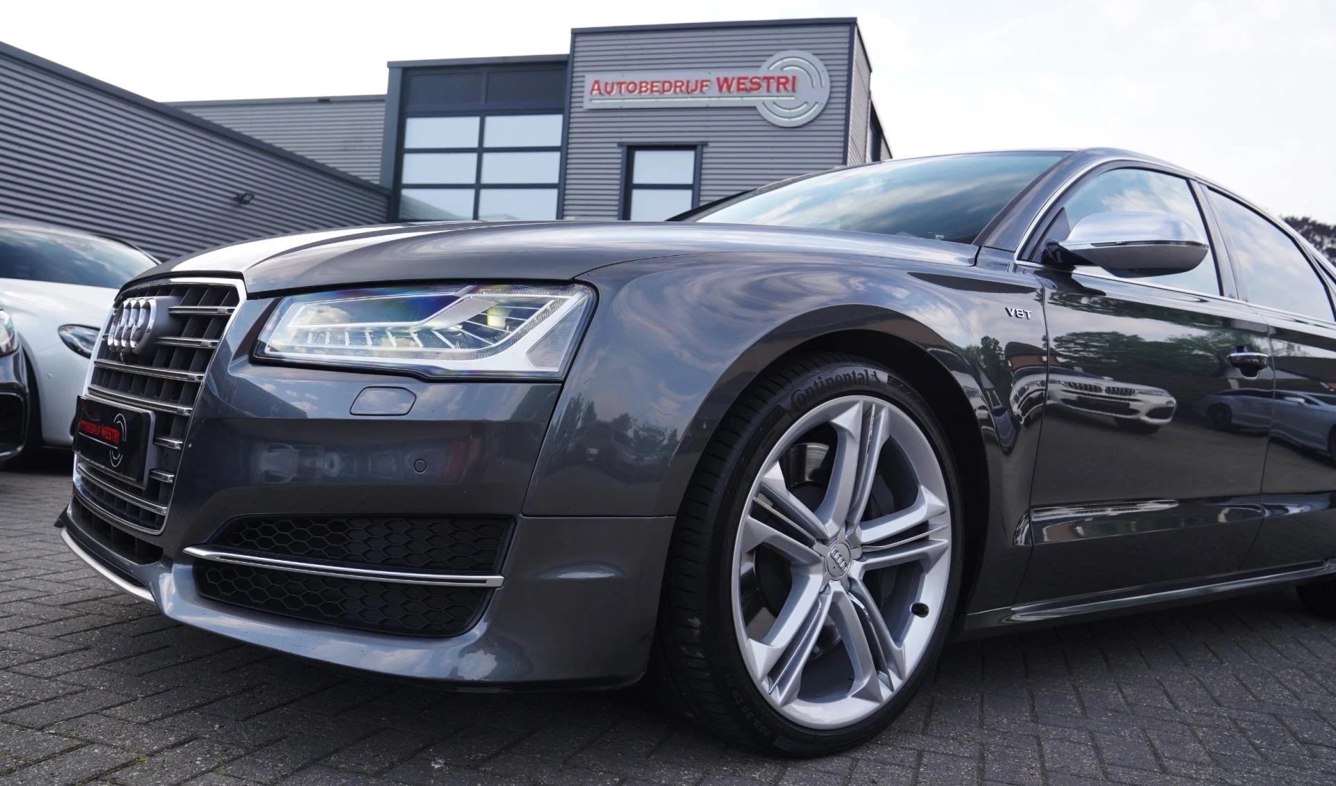 Hoofdafbeelding Audi S8