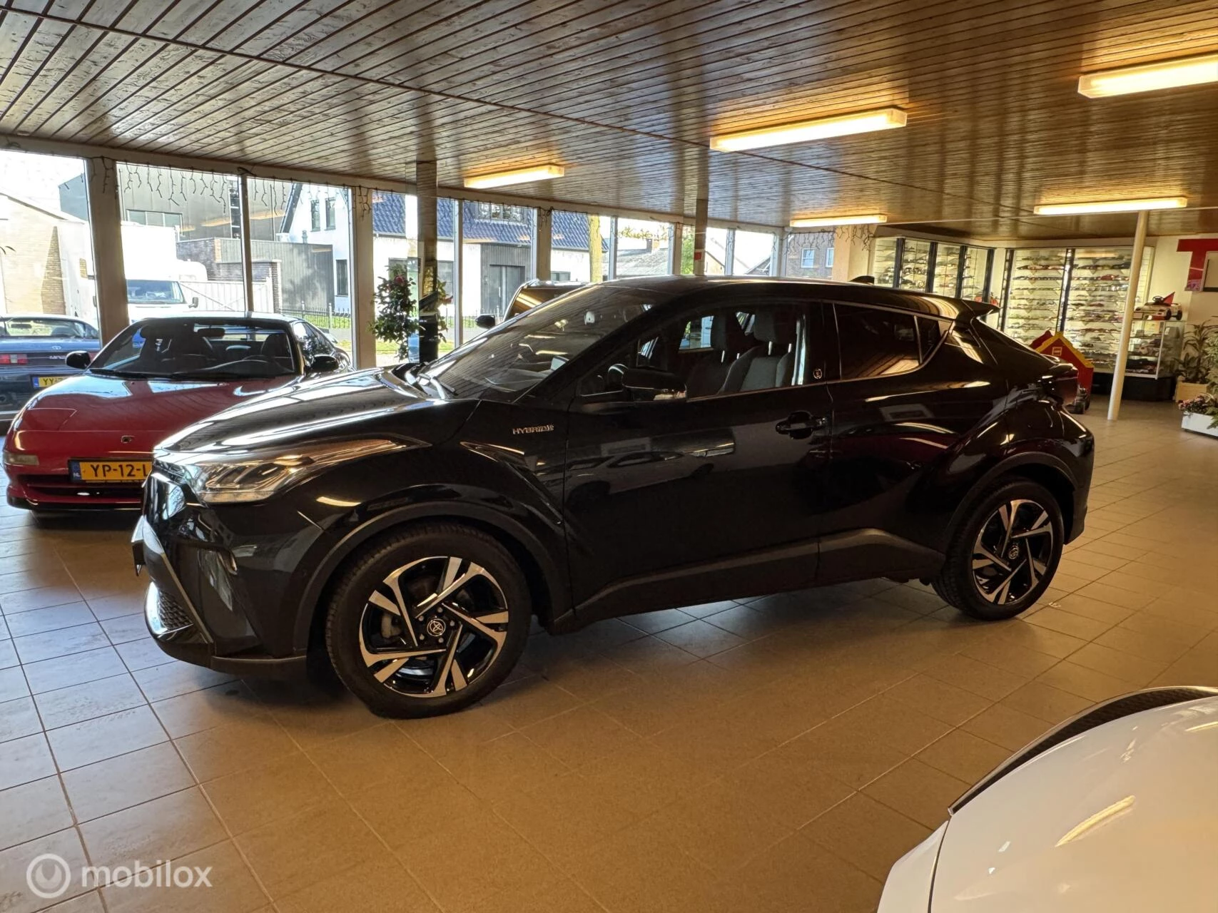 Hoofdafbeelding Toyota C-HR