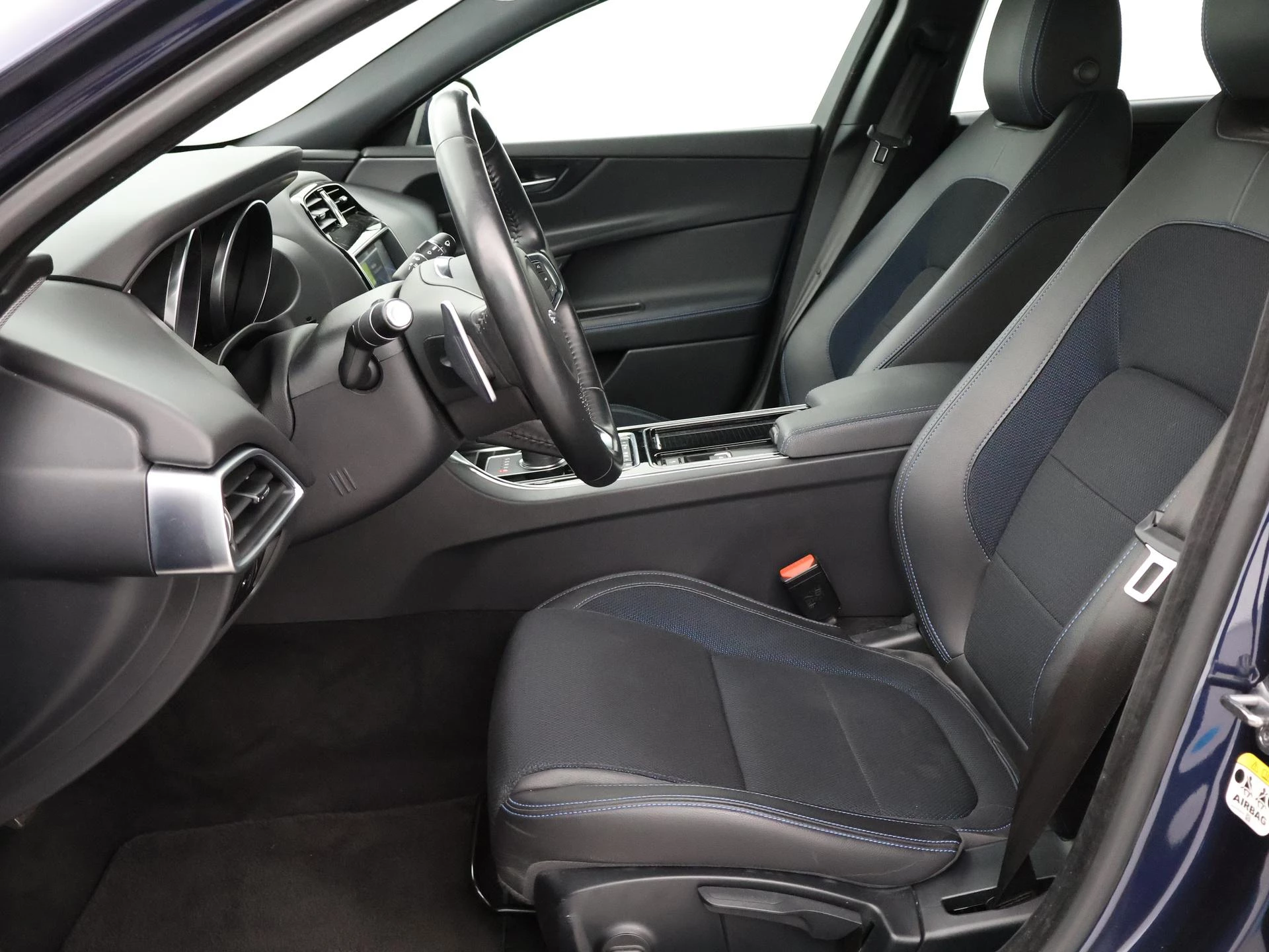 Hoofdafbeelding Jaguar XE