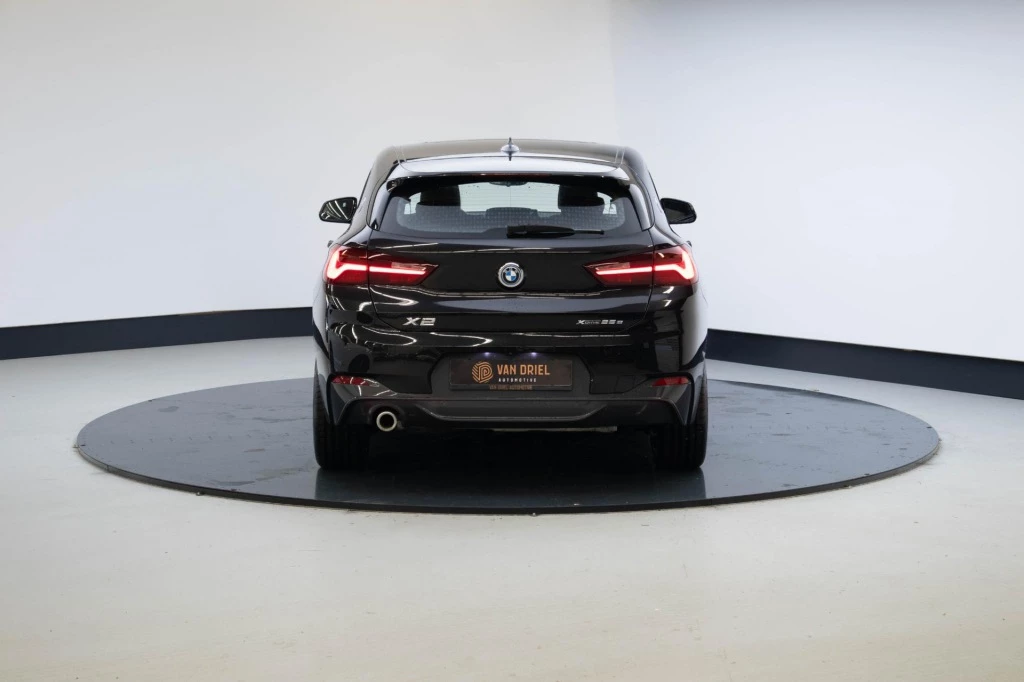 Hoofdafbeelding BMW X2