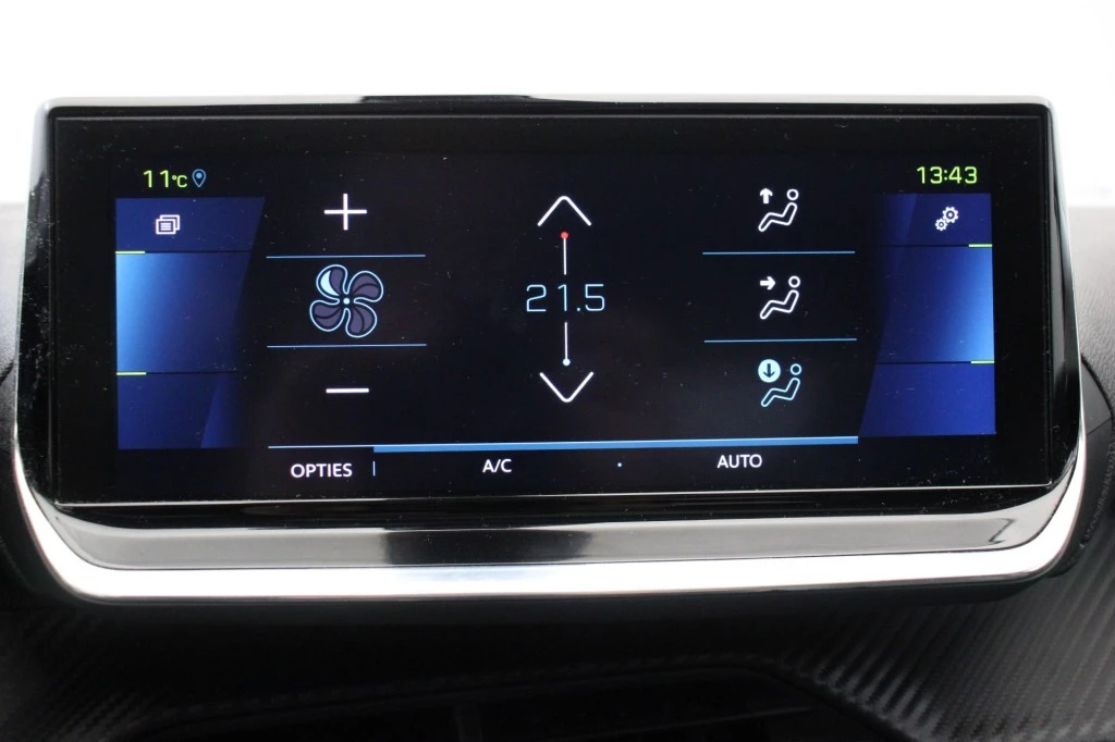 Hoofdafbeelding Peugeot e-2008