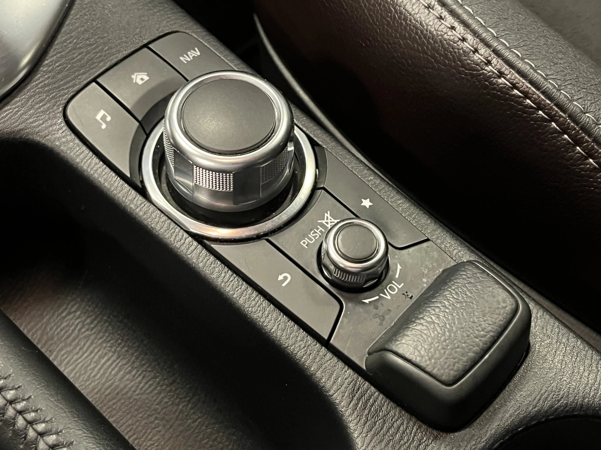 Hoofdafbeelding Mazda 2