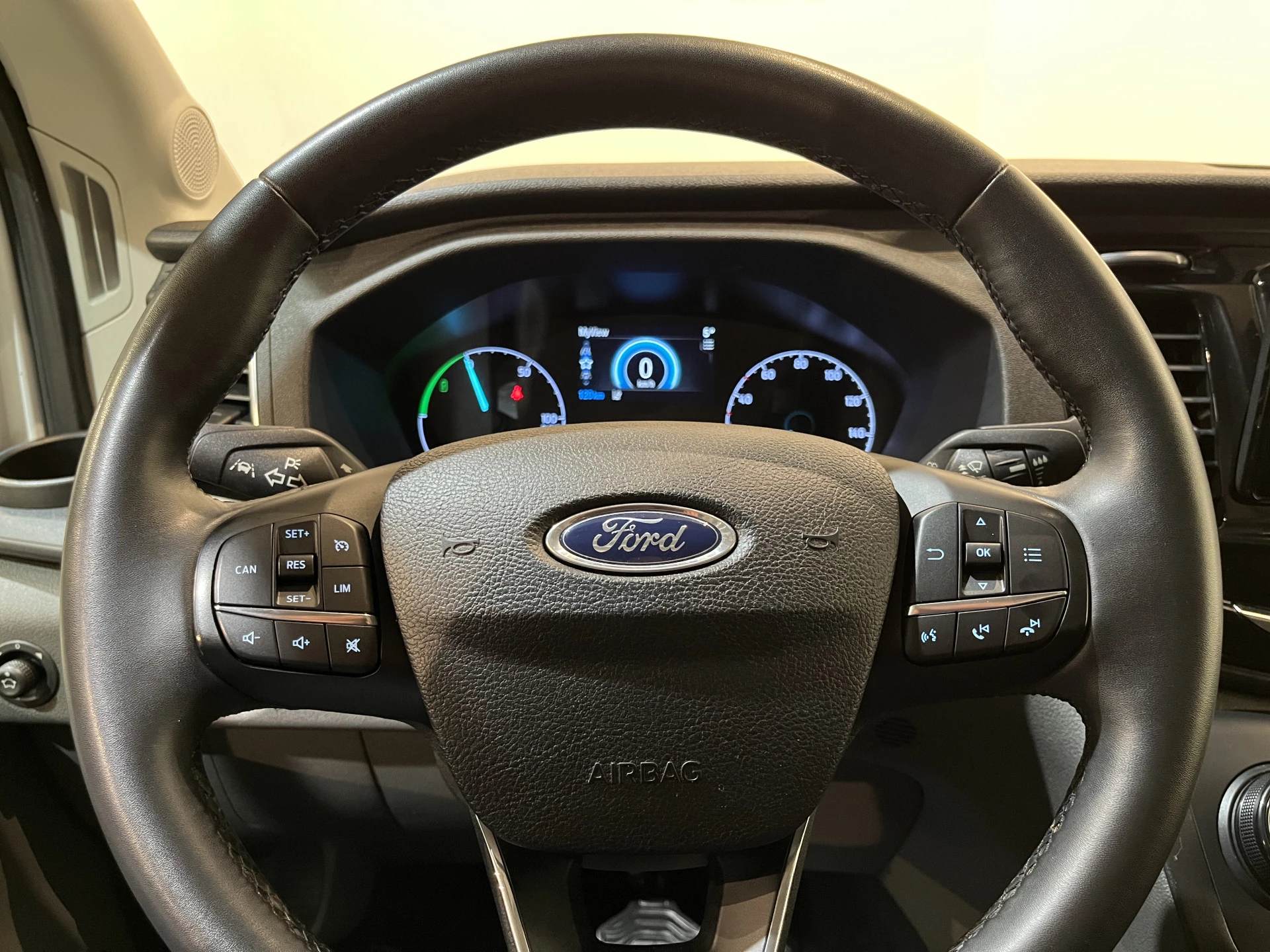 Hoofdafbeelding Ford E-Transit