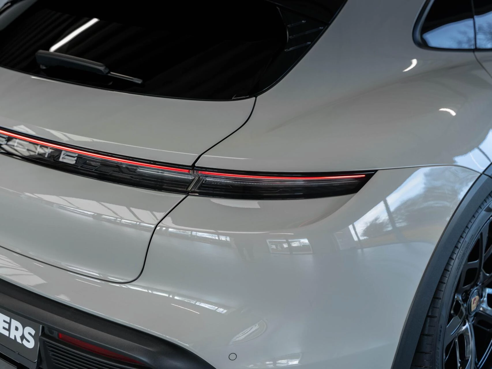 Hoofdafbeelding Porsche Taycan