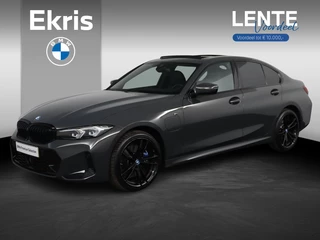 BMW 3-serie 320e BMW 320e Sedan M Sport | Glazen Schuif-/kanteldak | Trekhaak Elektrisch | Harman Kardon | Active Cruise Control | Stoelverwarming | 19" M Dubbelspaak | Lentevoordeel