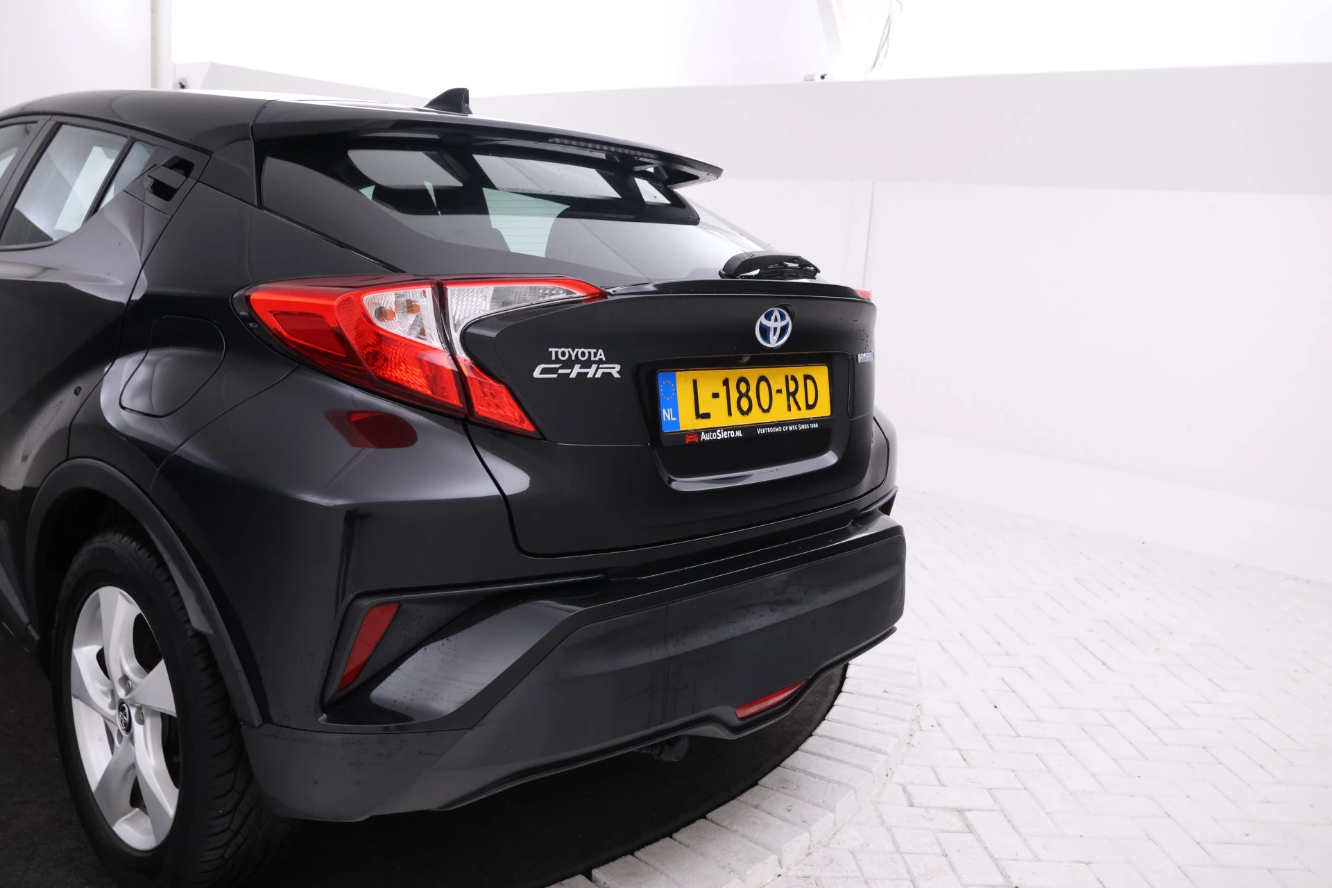 Hoofdafbeelding Toyota C-HR