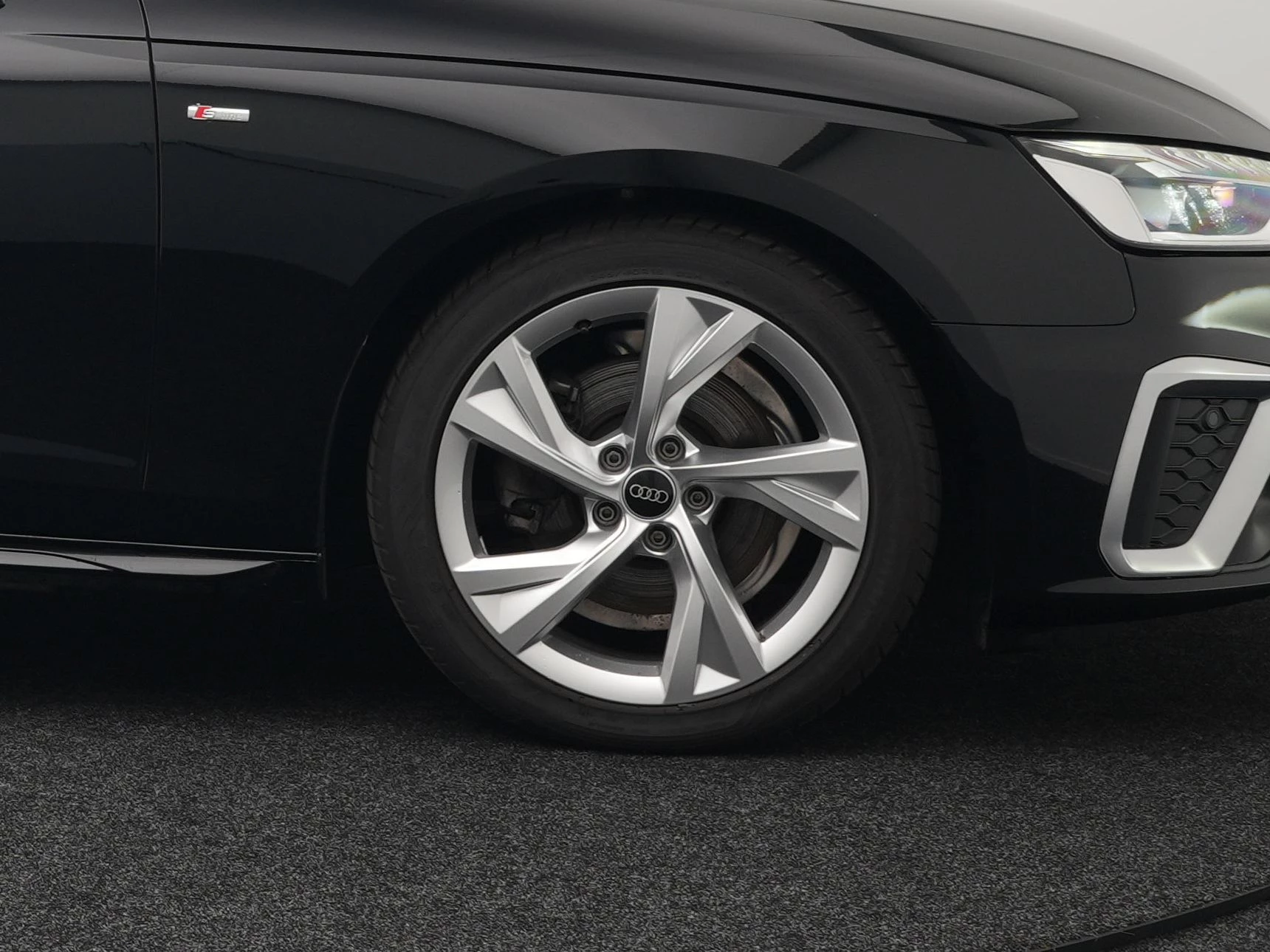 Hoofdafbeelding Audi A4