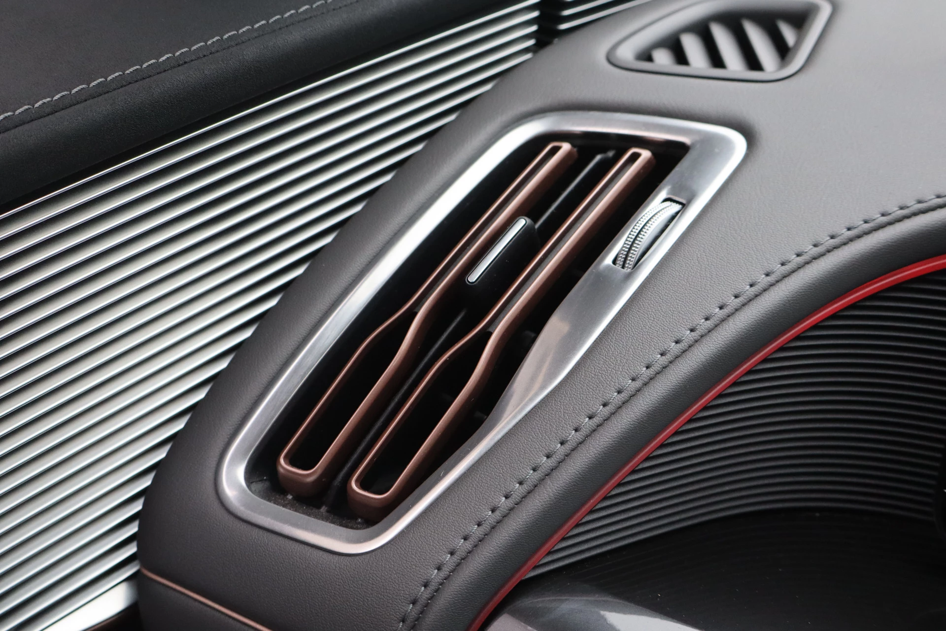 Hoofdafbeelding Mercedes-Benz EQC