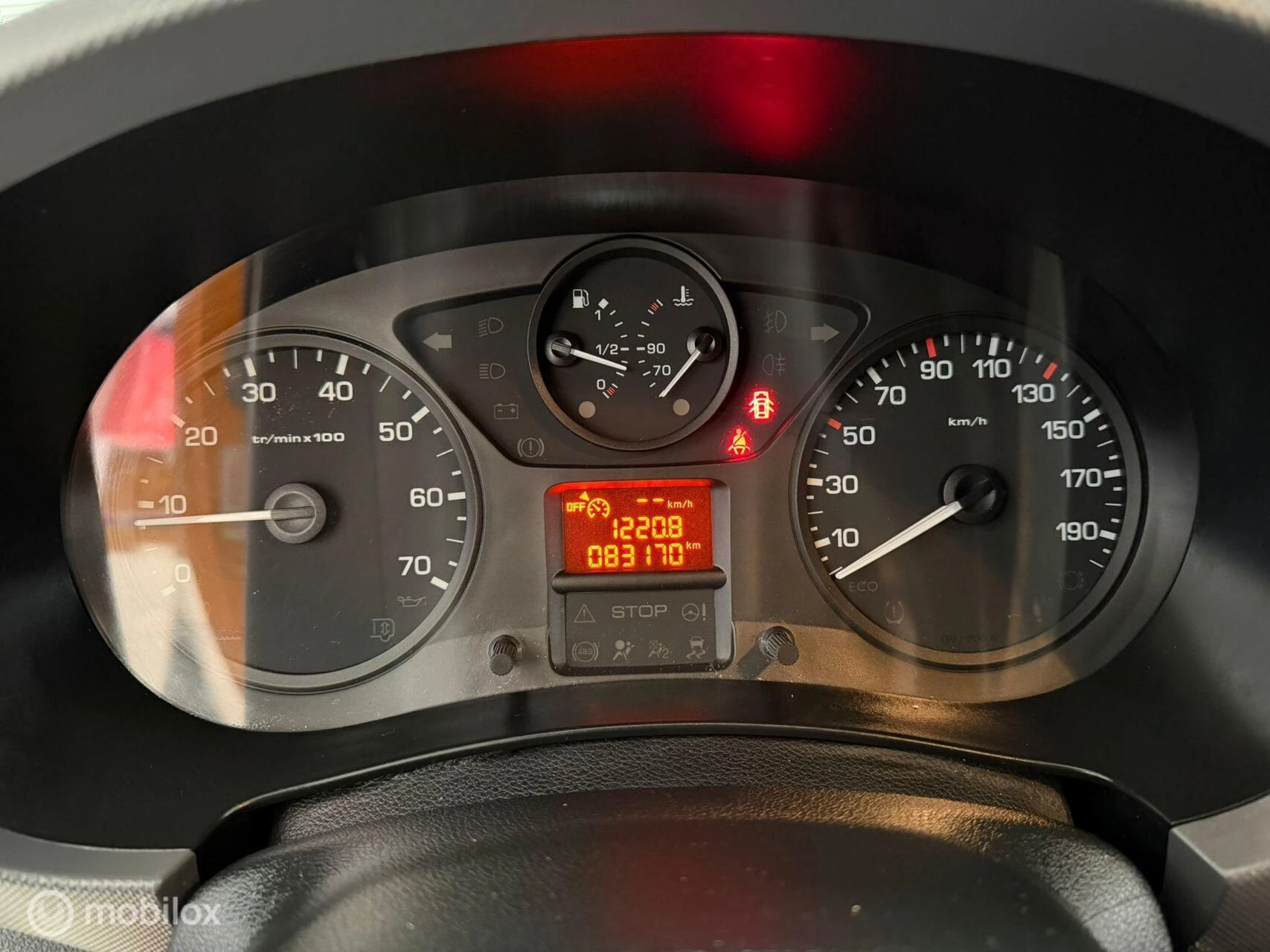 Hoofdafbeelding Peugeot Partner