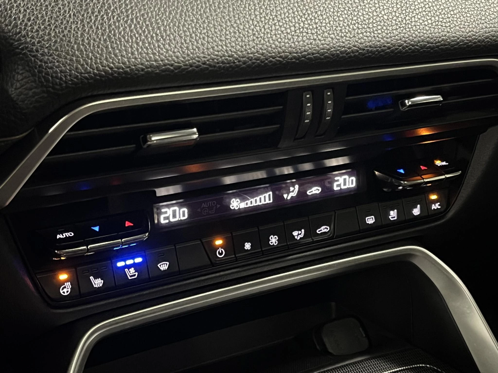 Hoofdafbeelding Mazda CX-60