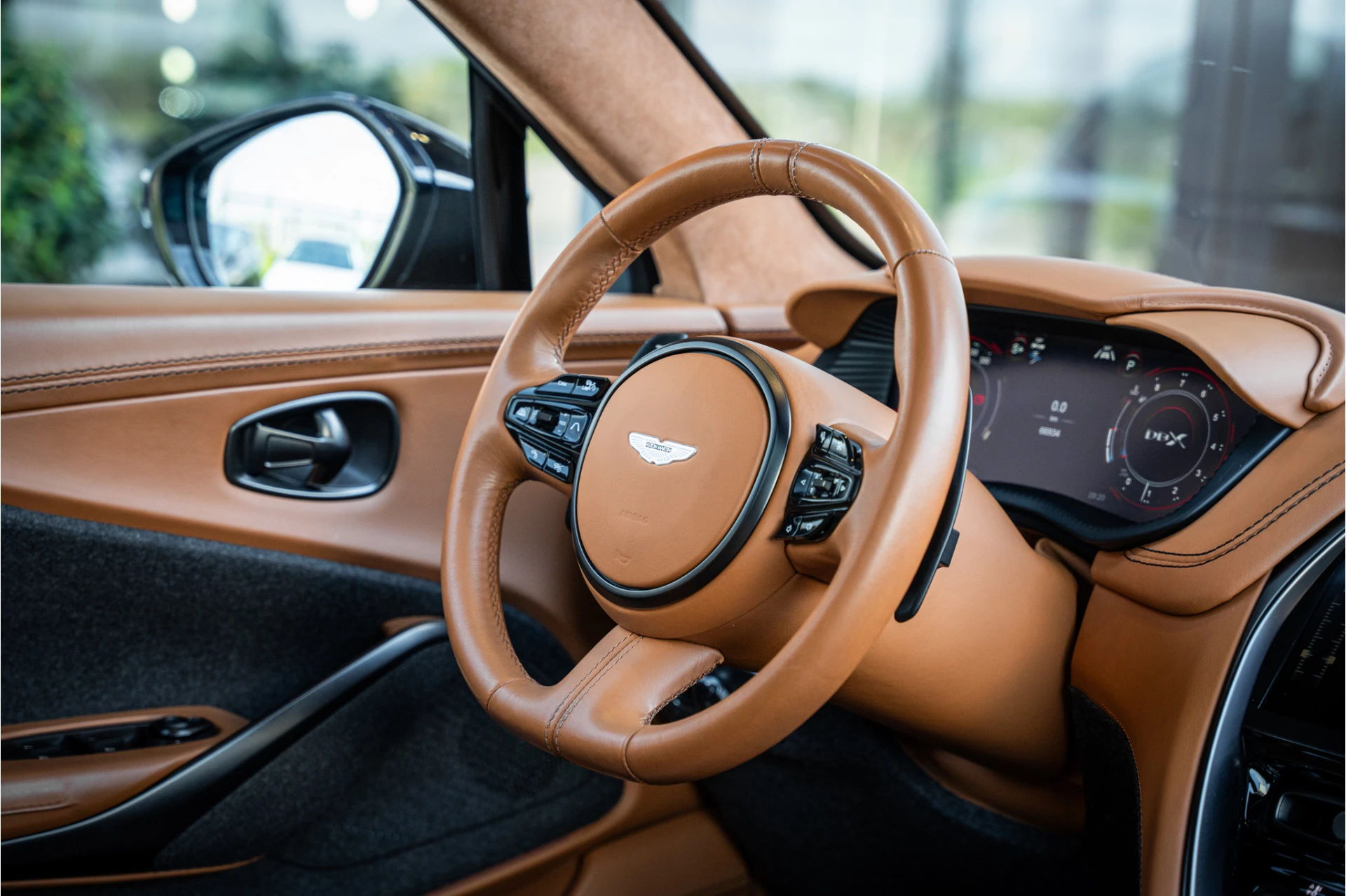 Hoofdafbeelding Aston Martin DBX