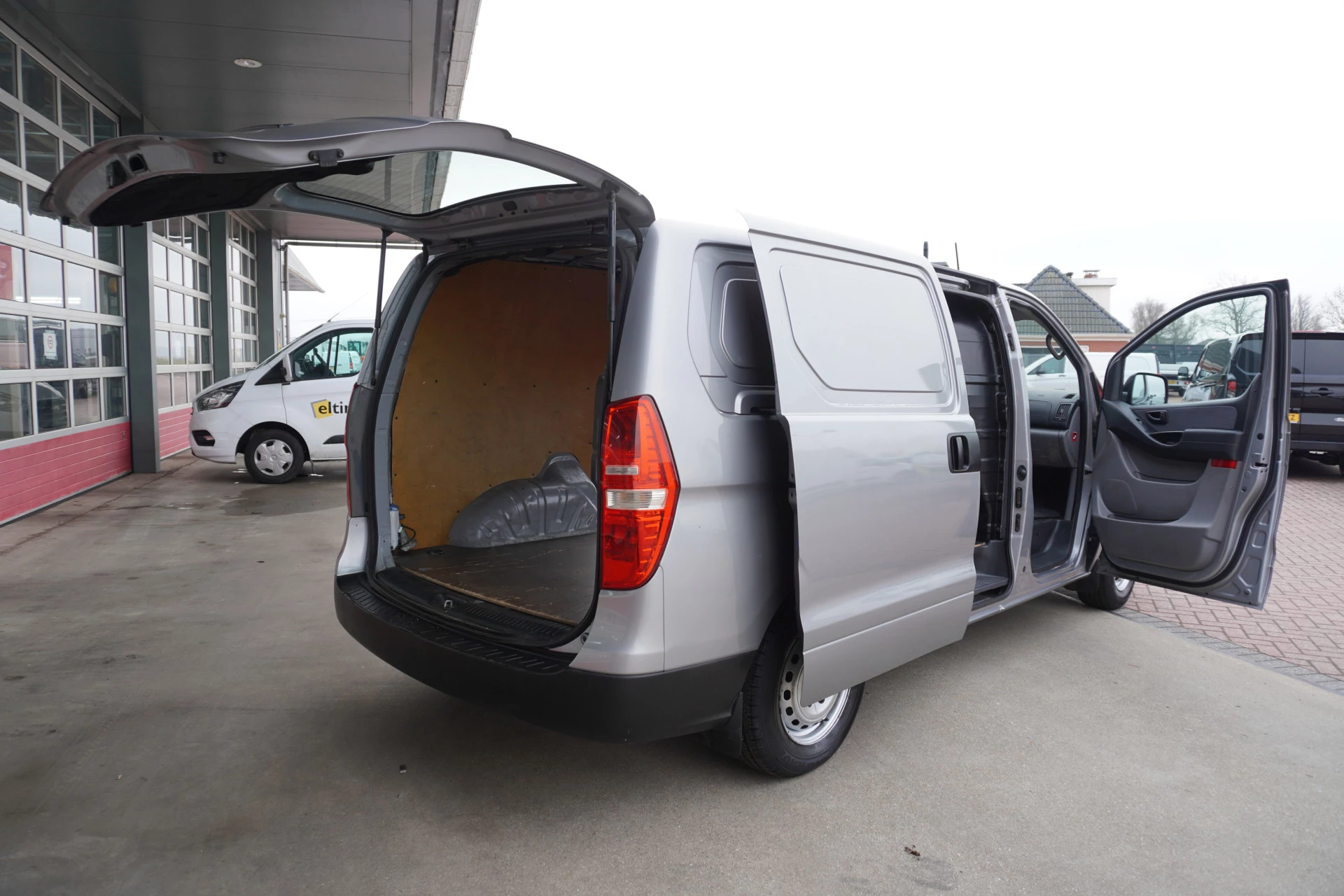 Hoofdafbeelding Hyundai H300