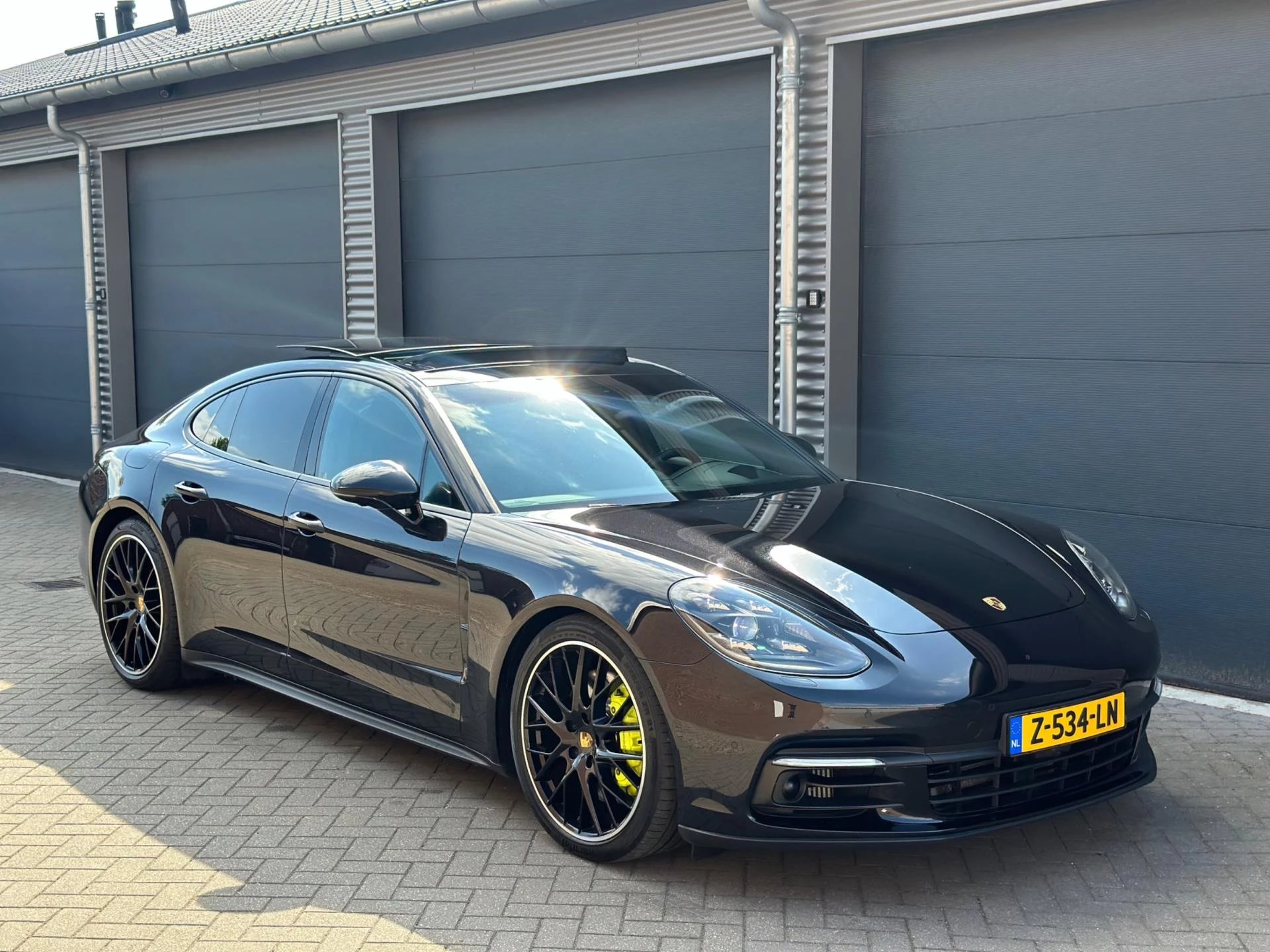 Hoofdafbeelding Porsche Panamera