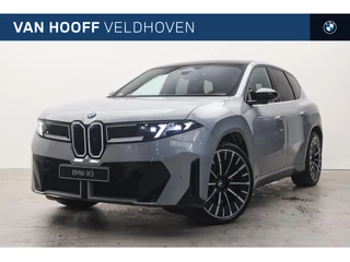 Hoofdafbeelding BMW iX3 BMW iX3 50 xDrive M Sport / Panoramadak / Trekhaak / M Sportstoelen / Stuurverwarming / Parking Assistant Professional / Head-Up / Harman-Kardon / Stoelverwarming