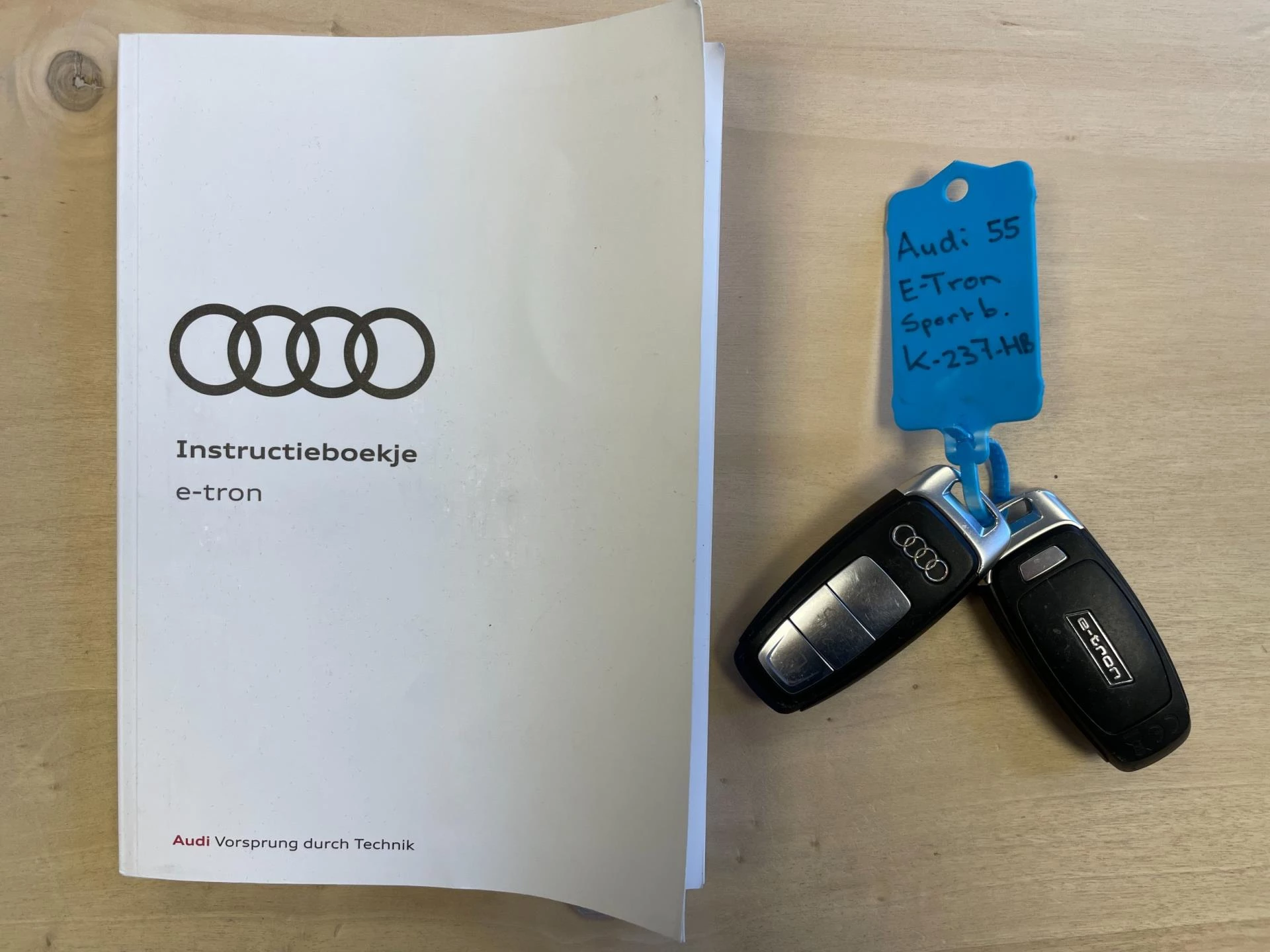 Hoofdafbeelding Audi e-tron