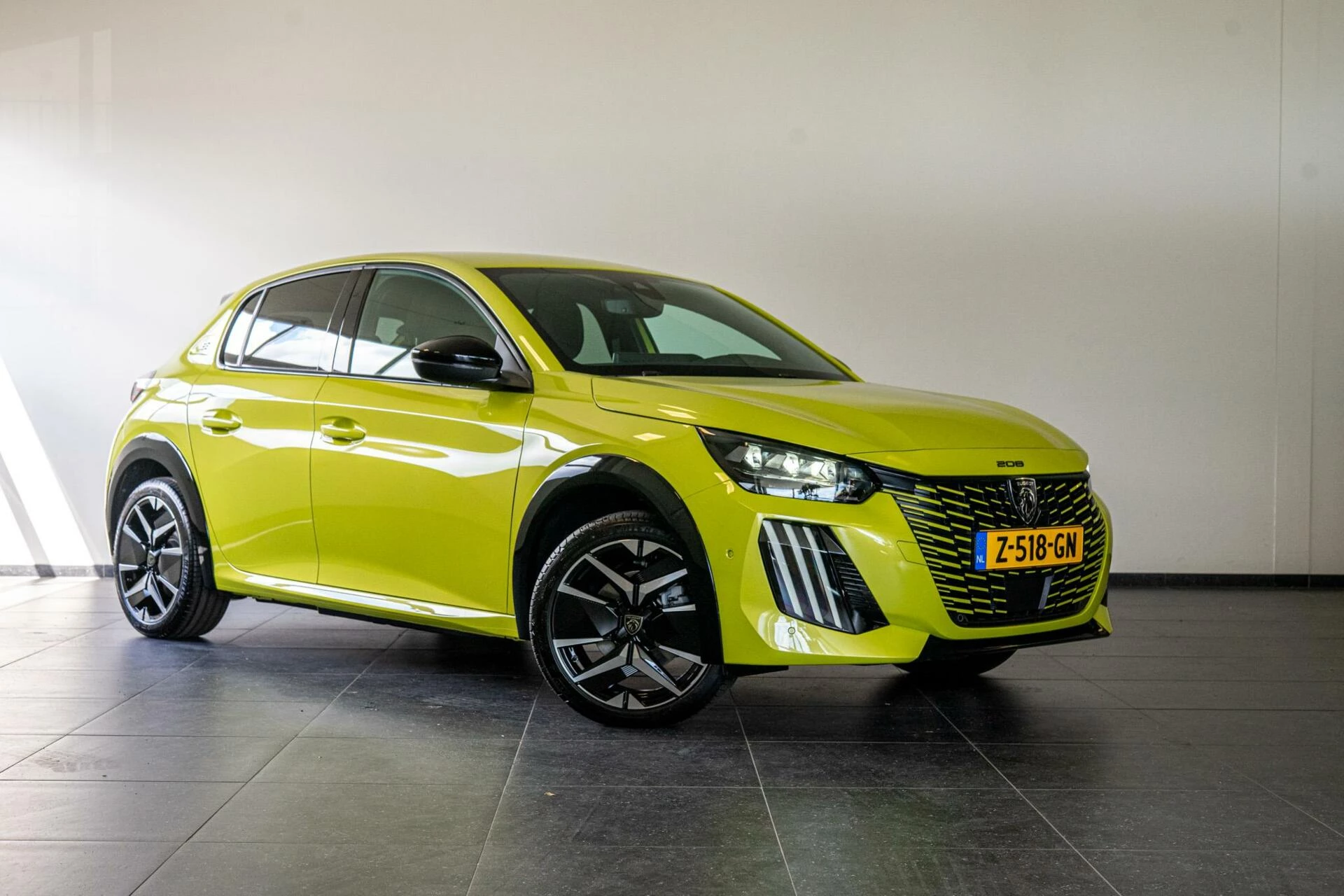 Hoofdafbeelding Peugeot e-208